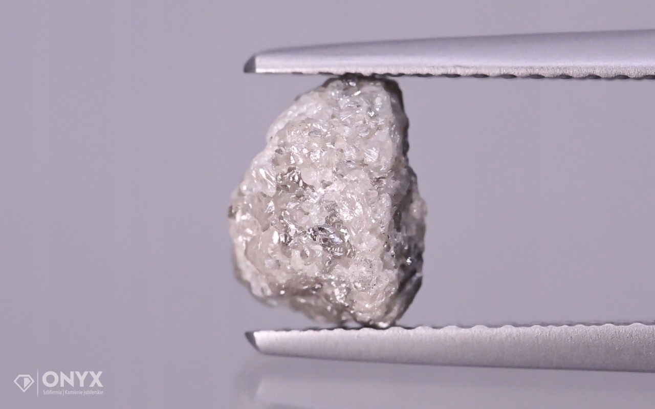 Diamant stříbrný hrudkující 7,5x6 mm