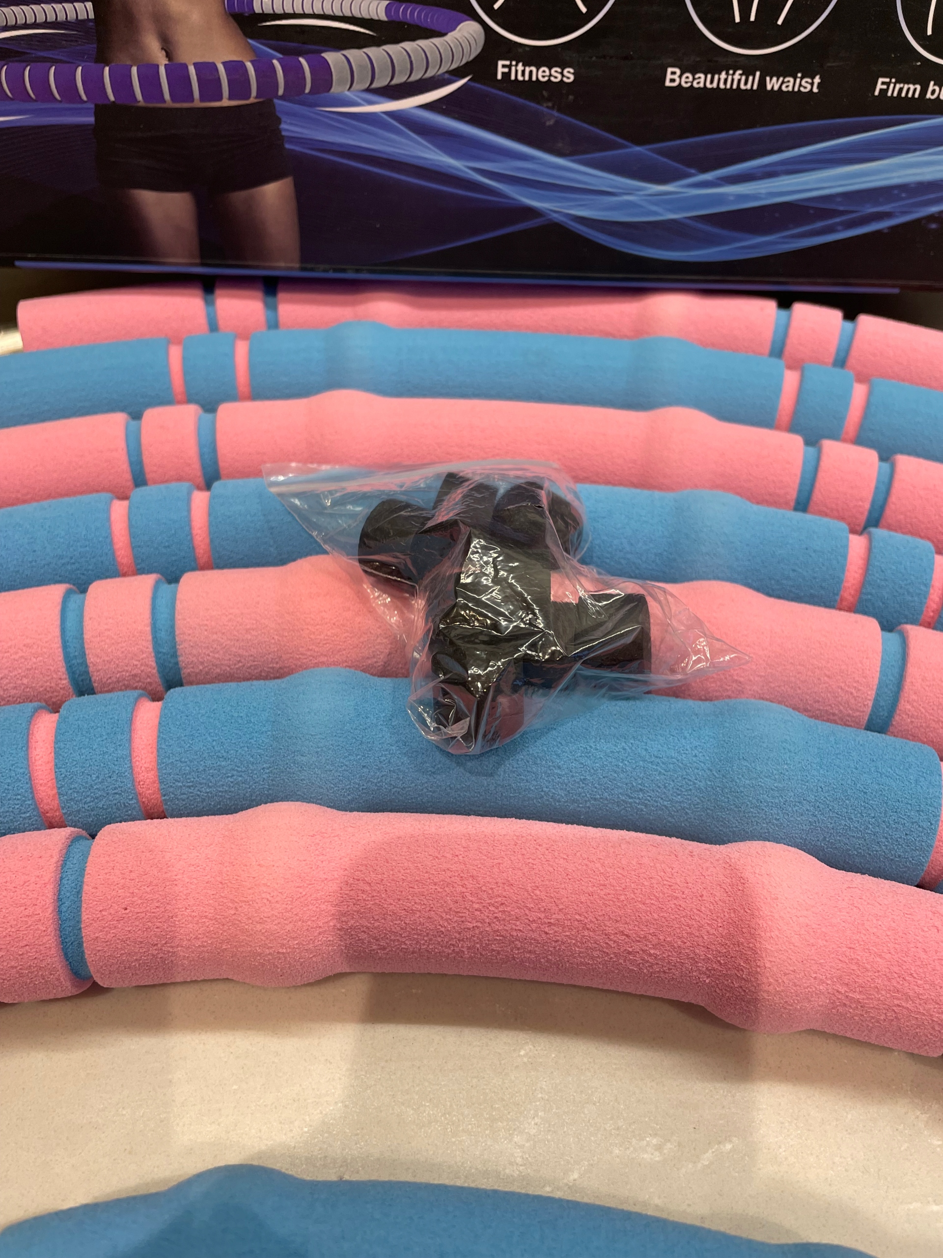 Hula hop Ikonka 85 cm wielokolorowy defekt Kolor dominujący wielokolorowy