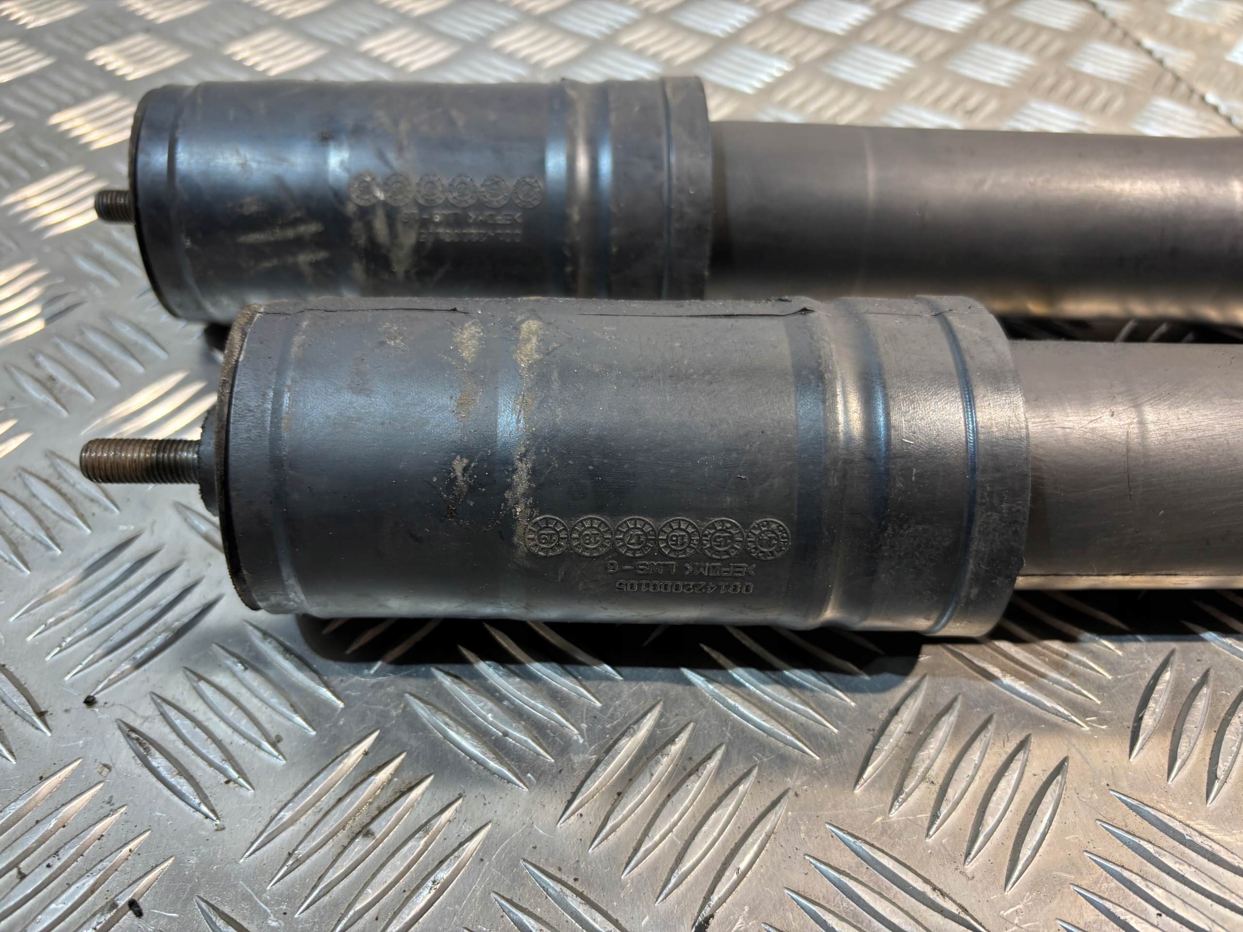 shock absorbers rear. Honda HR-V II 2