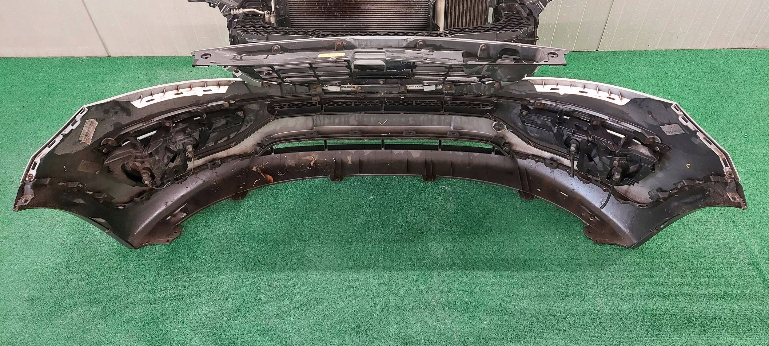 bumper front KIA SPORTAGE 10-15 LAK: 9S