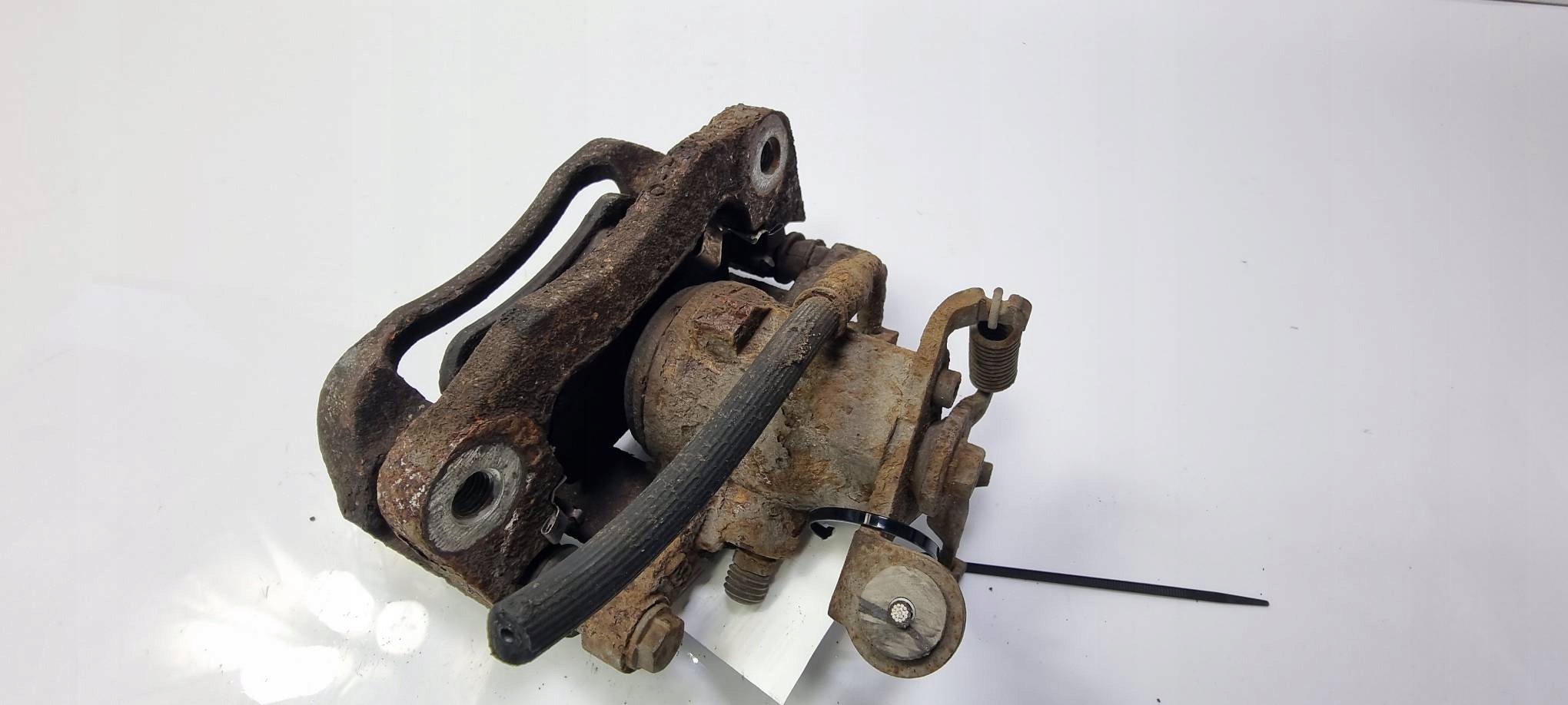 caliper brake rear part left 2.0 D DODGE JOURNEY