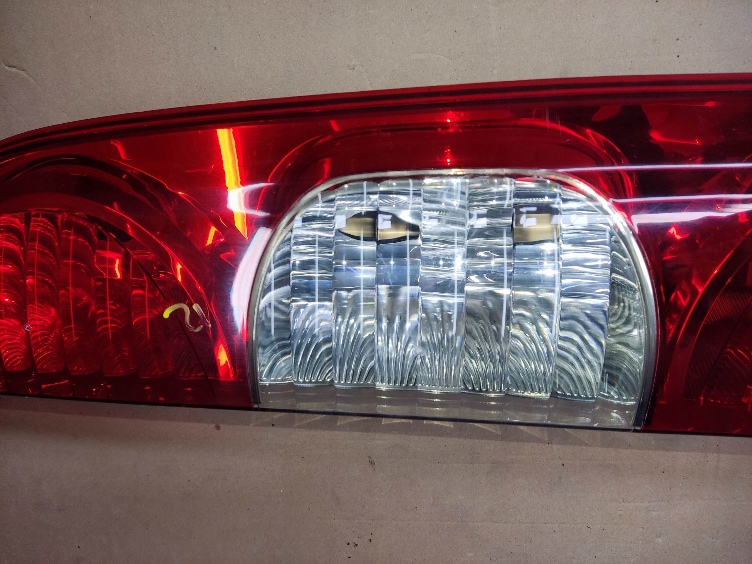 фонарь правый FIAT Doblo I РЕСТАЙЛИНГ 06-10 oem