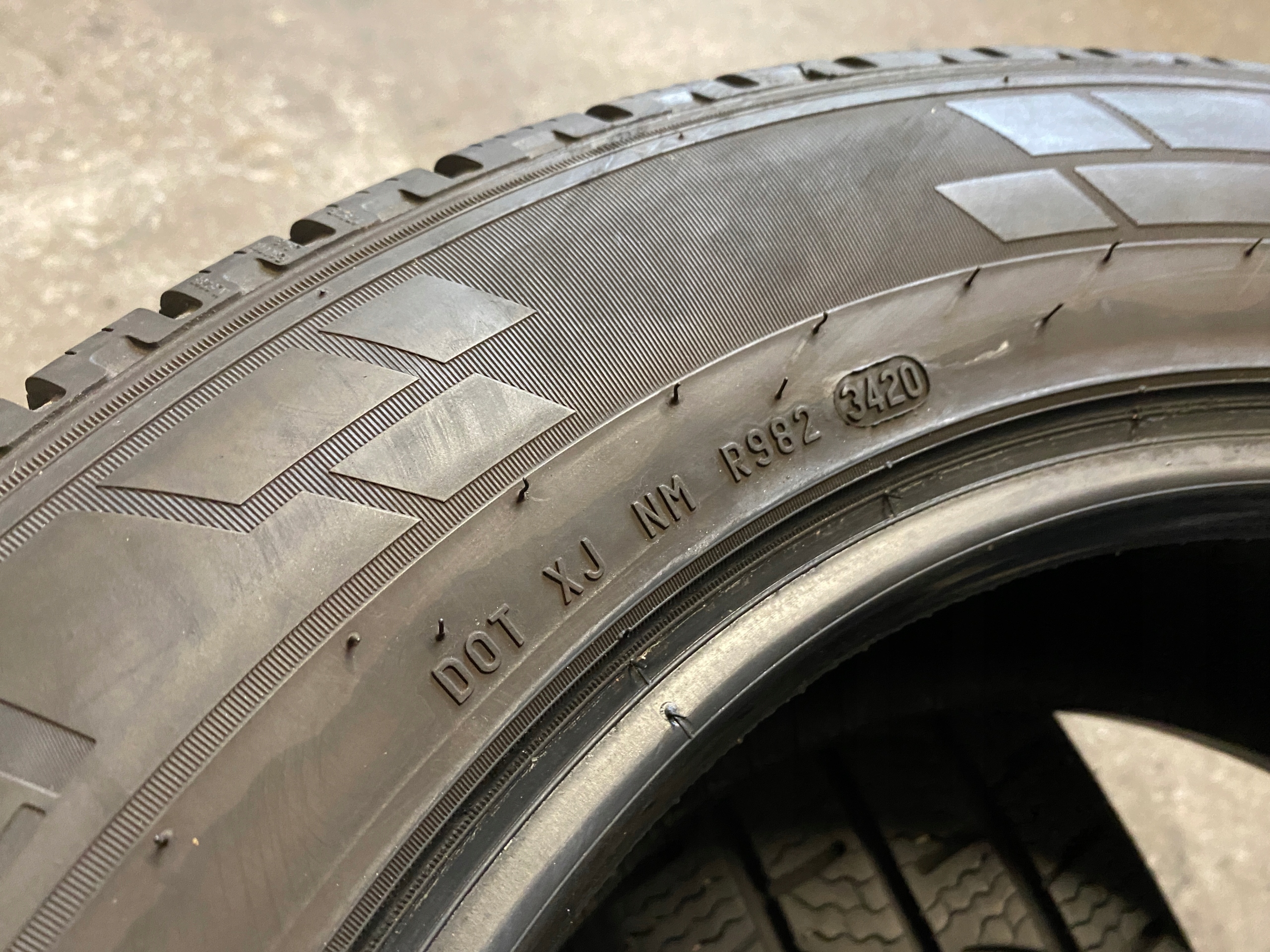 2 tyres winter 215/65R16C Pirelli Carrier Winter as new 9mm