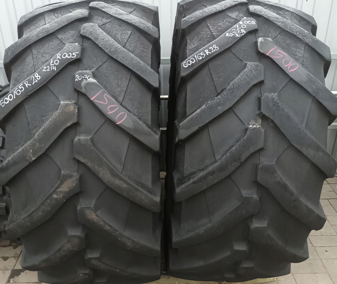 600 / 65R28 (R005) TRELLEBORG TM800