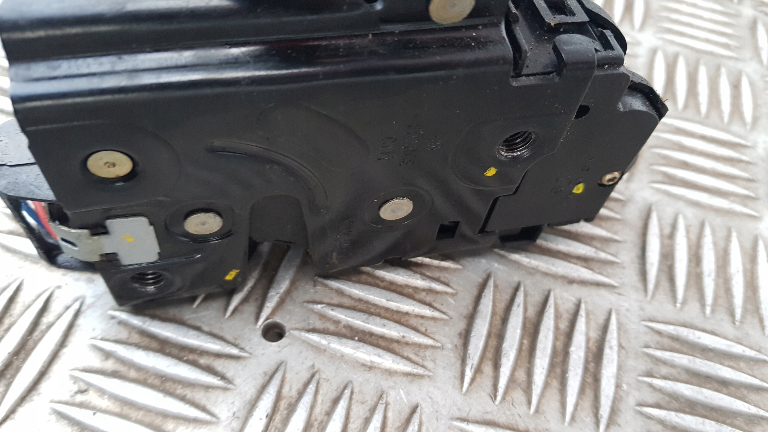 AUDI A4 B6 lock left rear part 4B0839015D rope