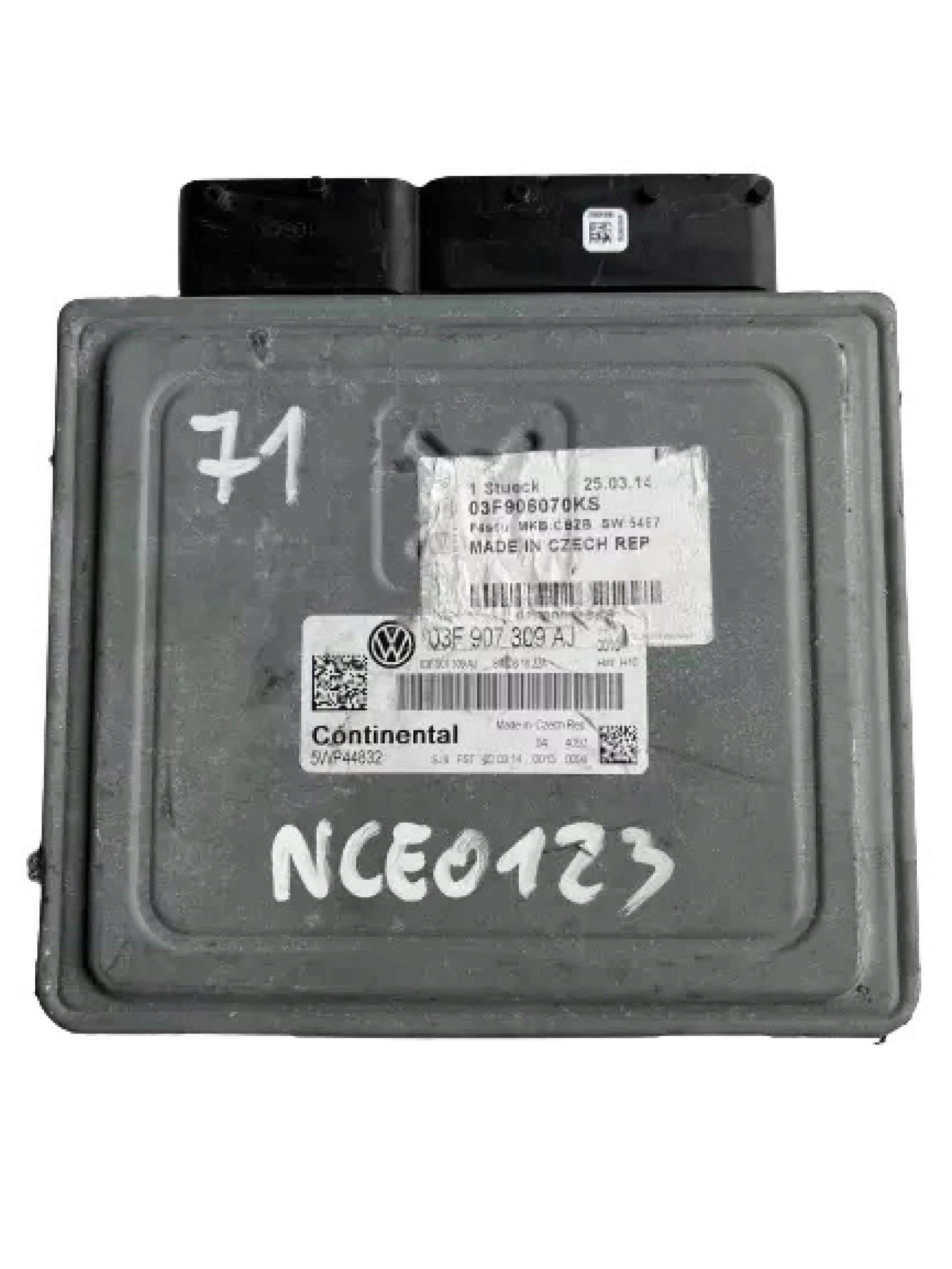 VW SKODA SEAT computer ECU 03F907309AJ 03F906070KS 5WP44832