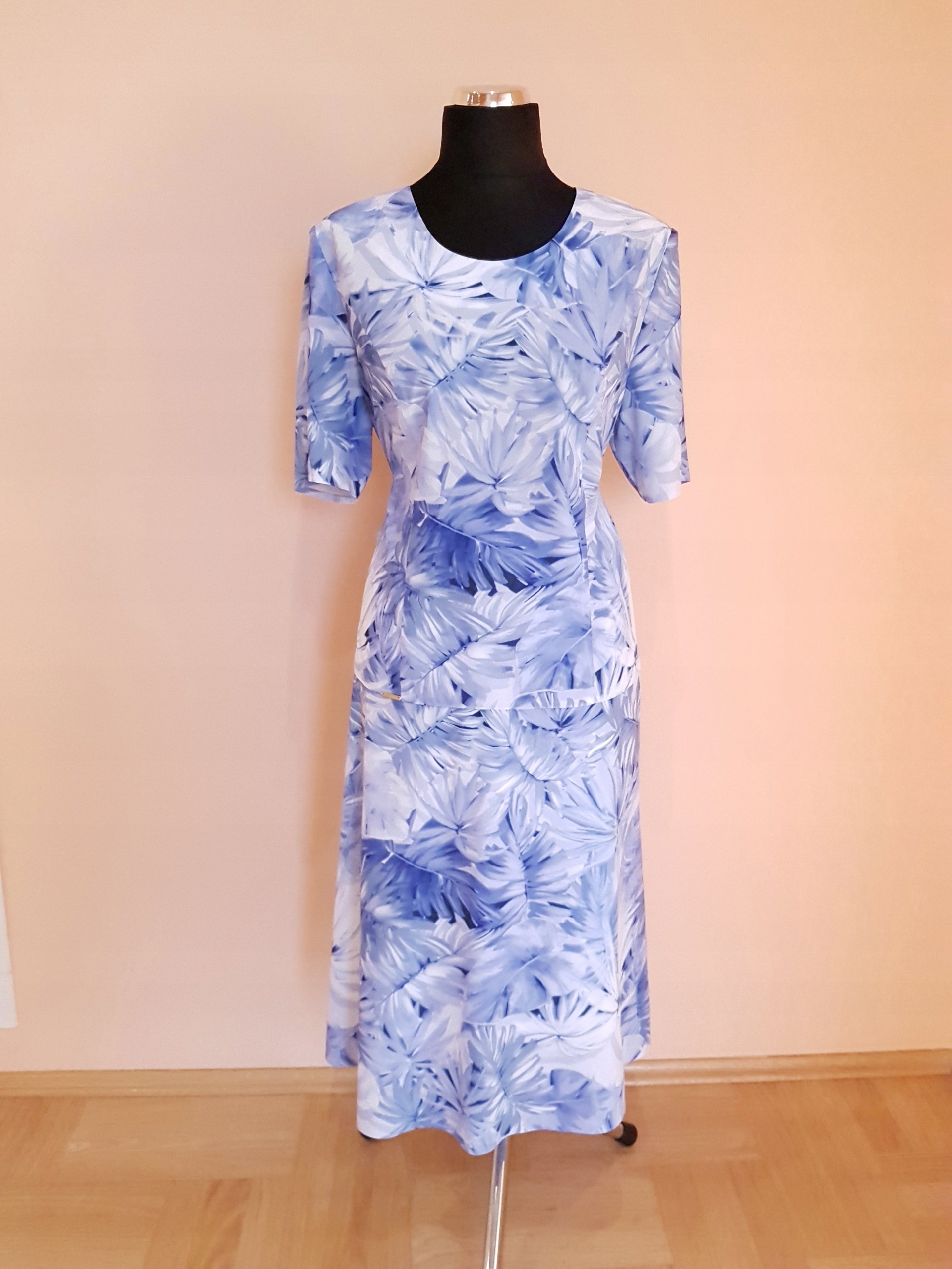 

Garsonka 40 42 44 46 48 50 52 54 56 58 60