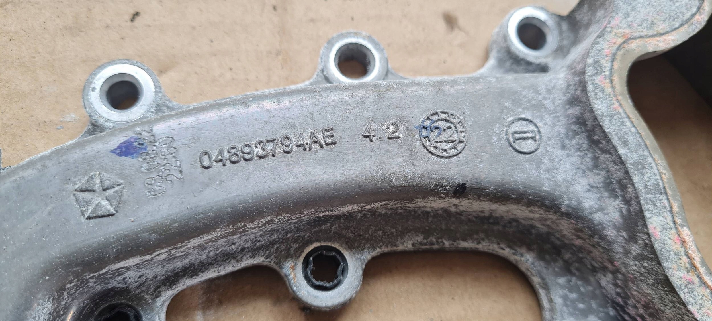 Chrysler Pacifica 2022 csomag TERMOSTATU 3.6 V6 04893794AE