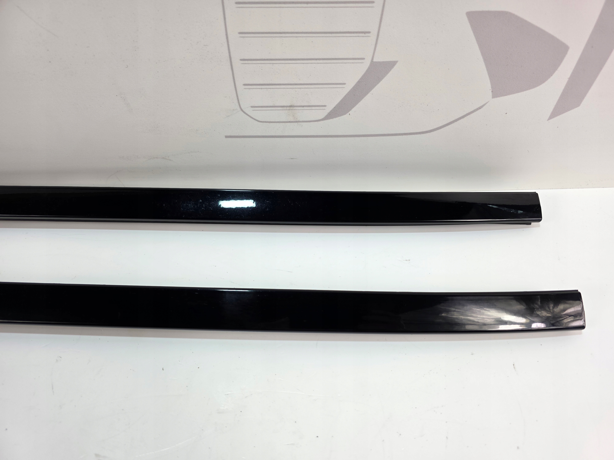 moulding windows windscreen right BMW X7 G07 LCI 7434874