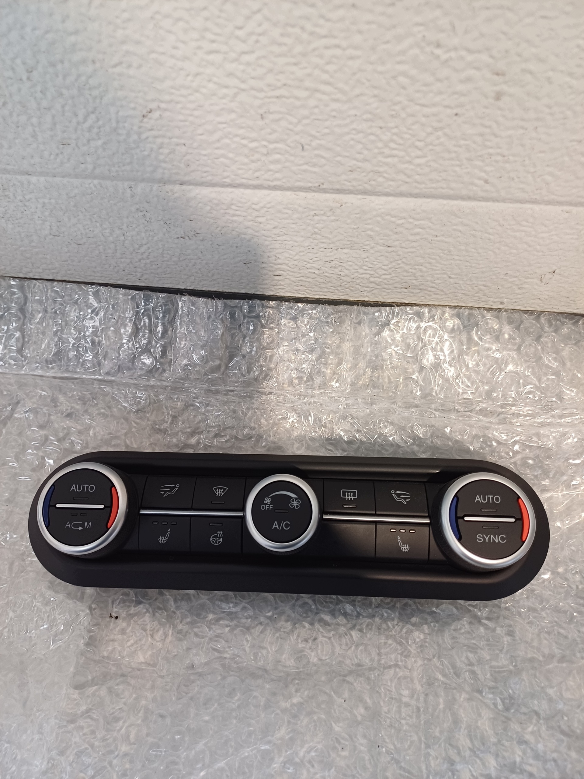 Unite commande clima ALFA ROMEO STELVIO 2018R- 01561390670