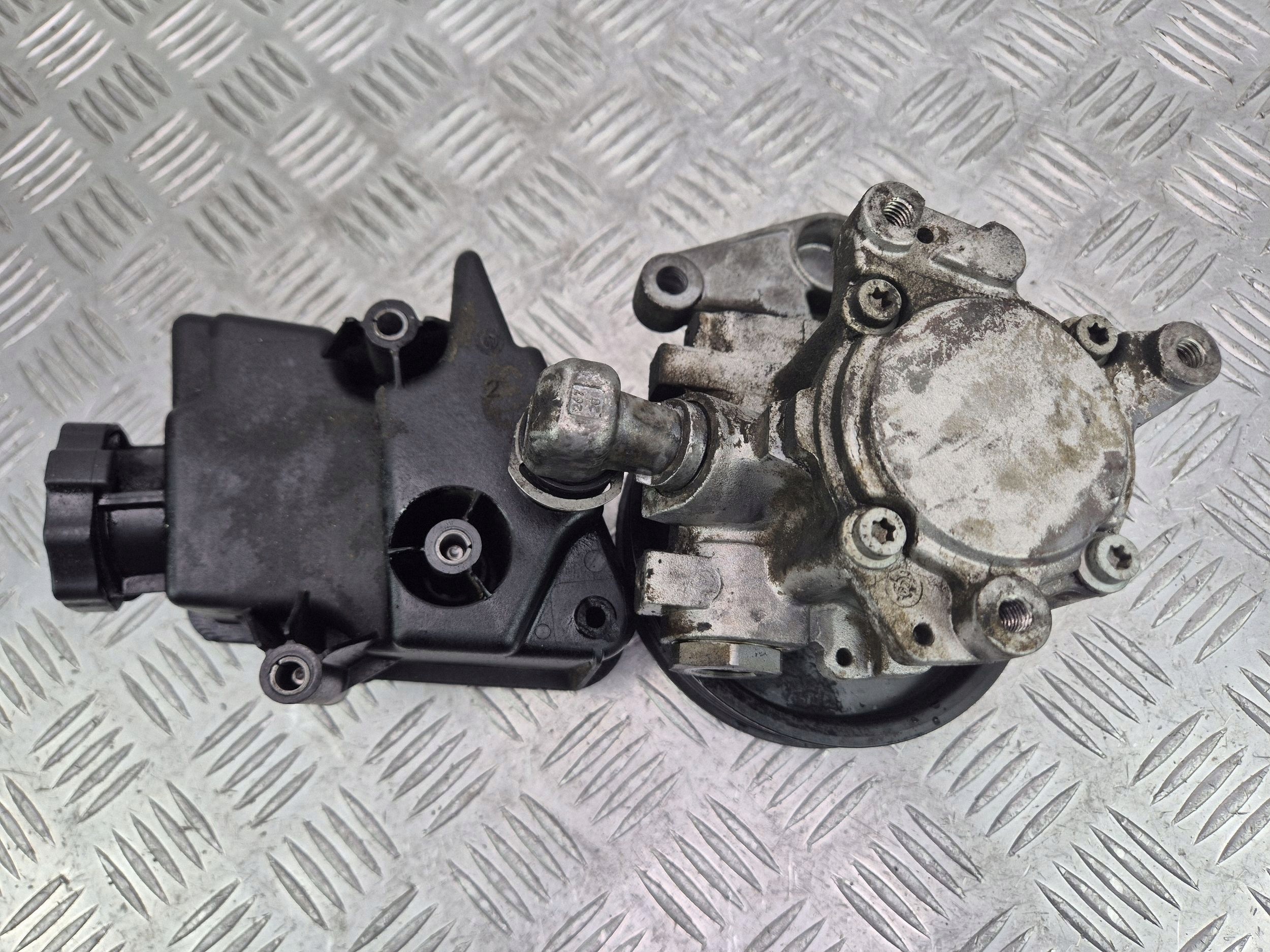 Mercedes ML350 W164 servo pump 272.967 0054662201