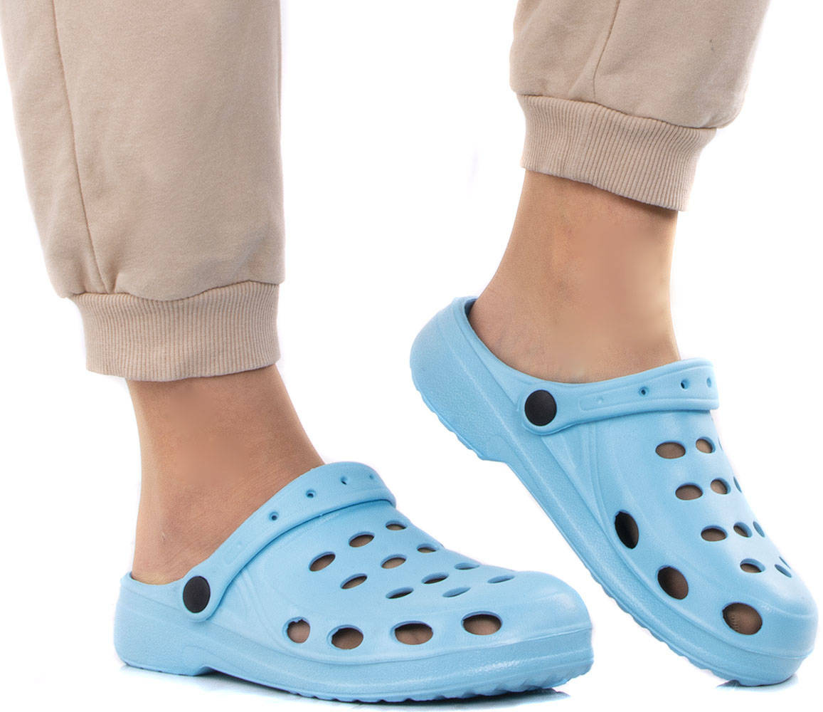 BŁĘKITNE LEKKIE KLAPKI KROKSY 40