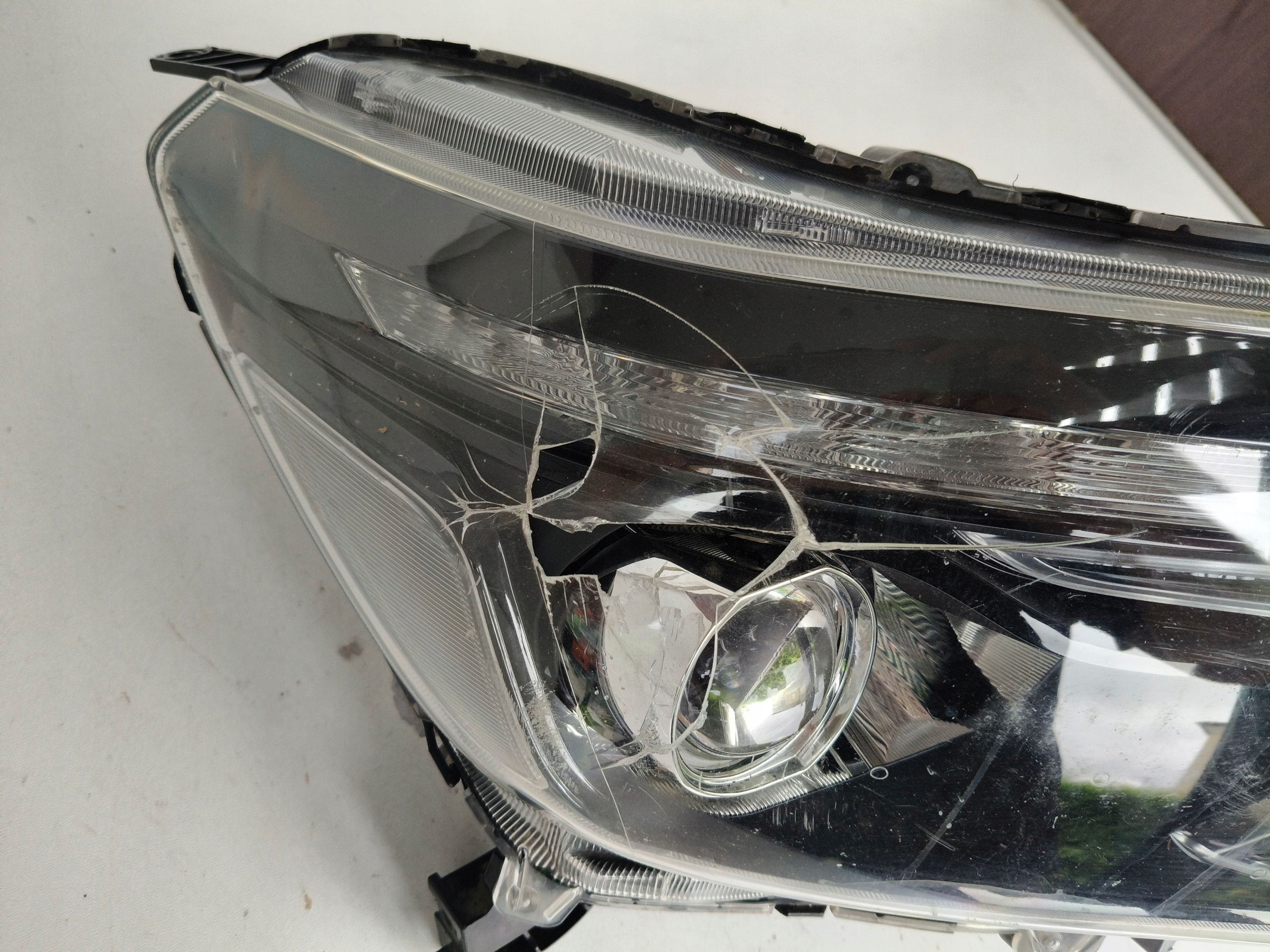 light right REFLEKTOR NISSAN NAVARA D23 NP300 16- FULL LED
