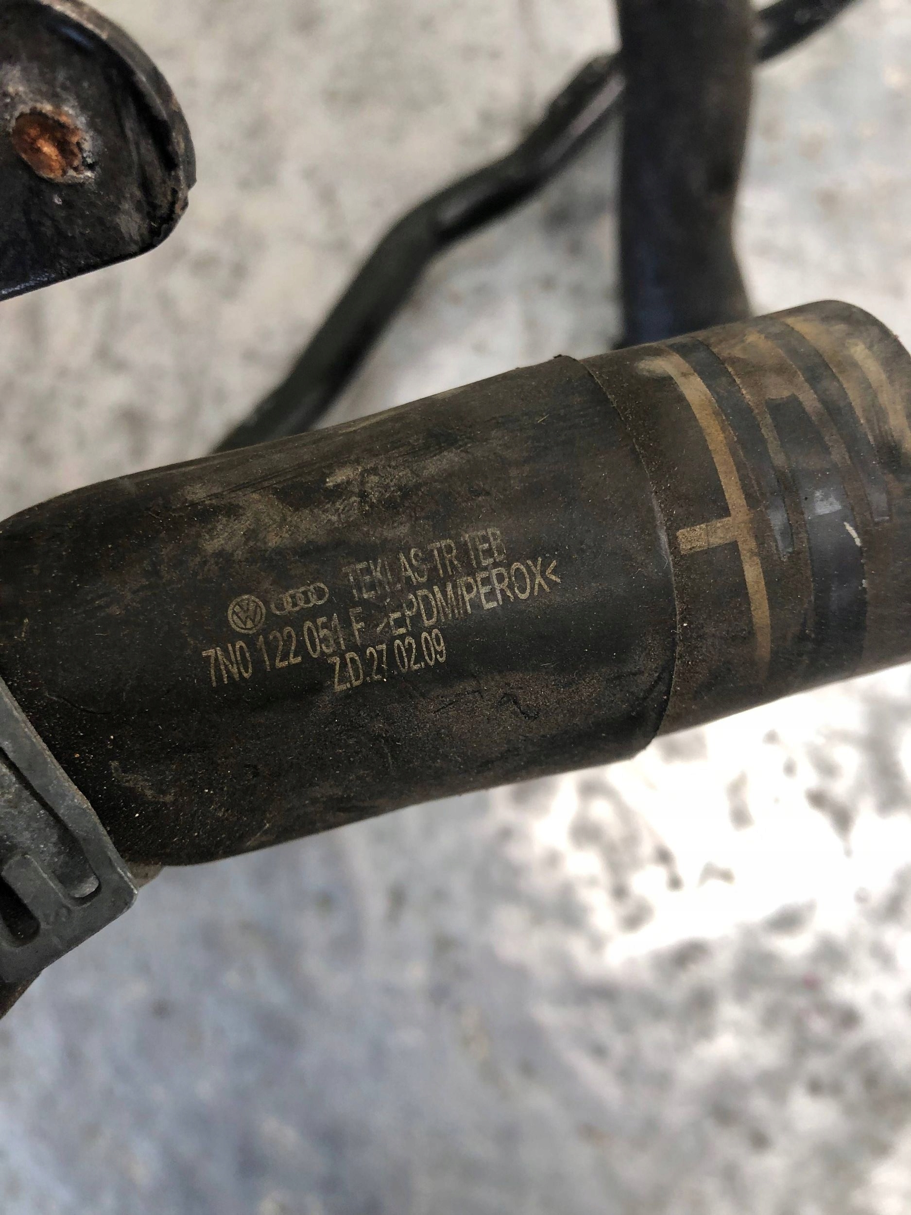 pumpa vode crijeva VW SHARAN 5N0965561A 7N0122051F