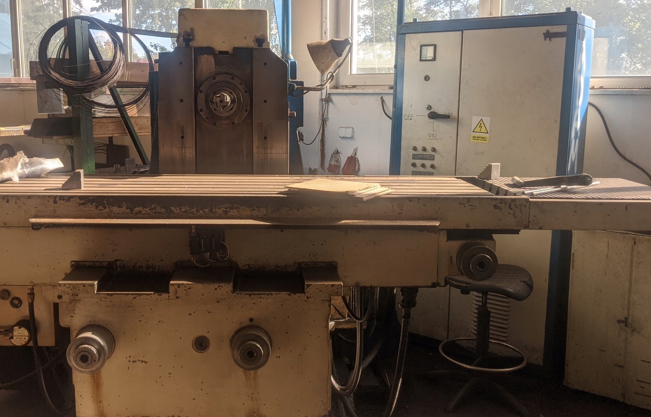 FREZARKA UNIWERSALNA FXJ-40 (Ponar Pruszków)