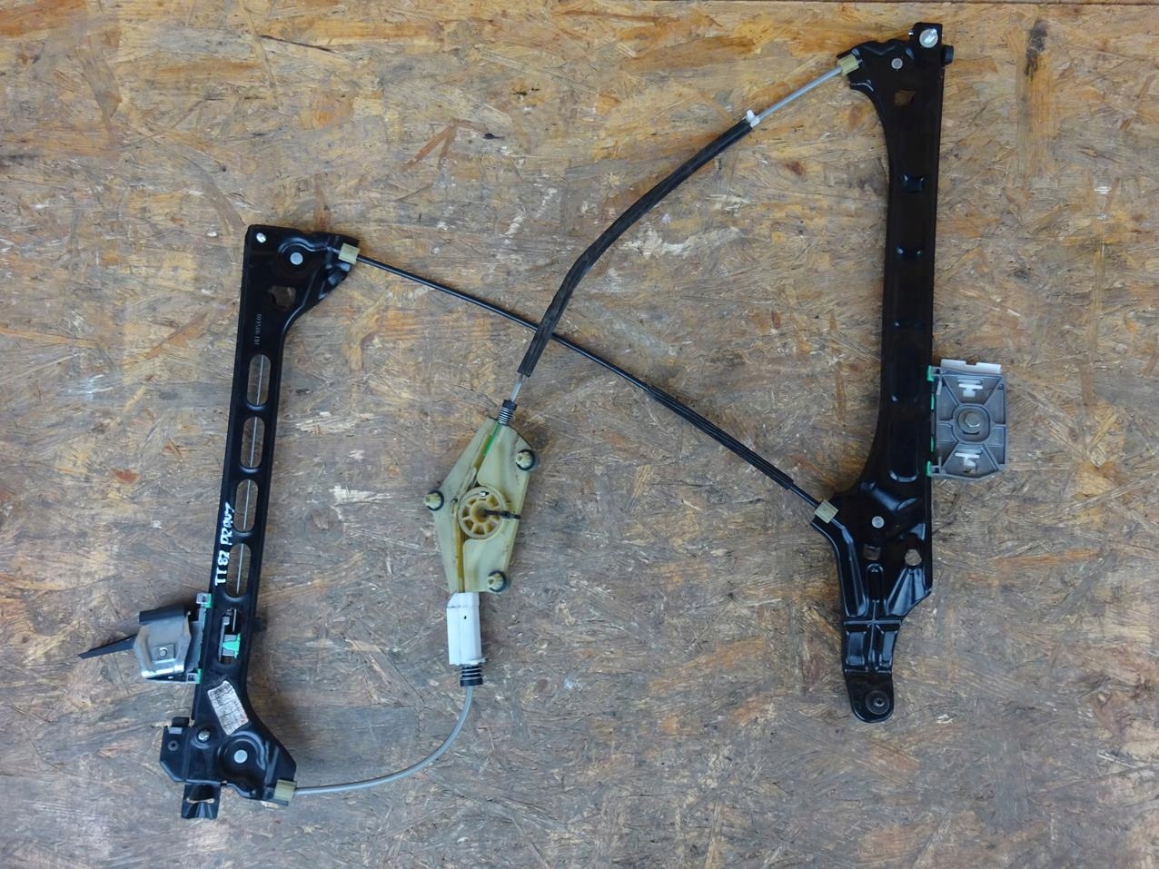 AUDI TT 8J 06-14 MECHANIZM SZYBY PRAWY 8J0837462E