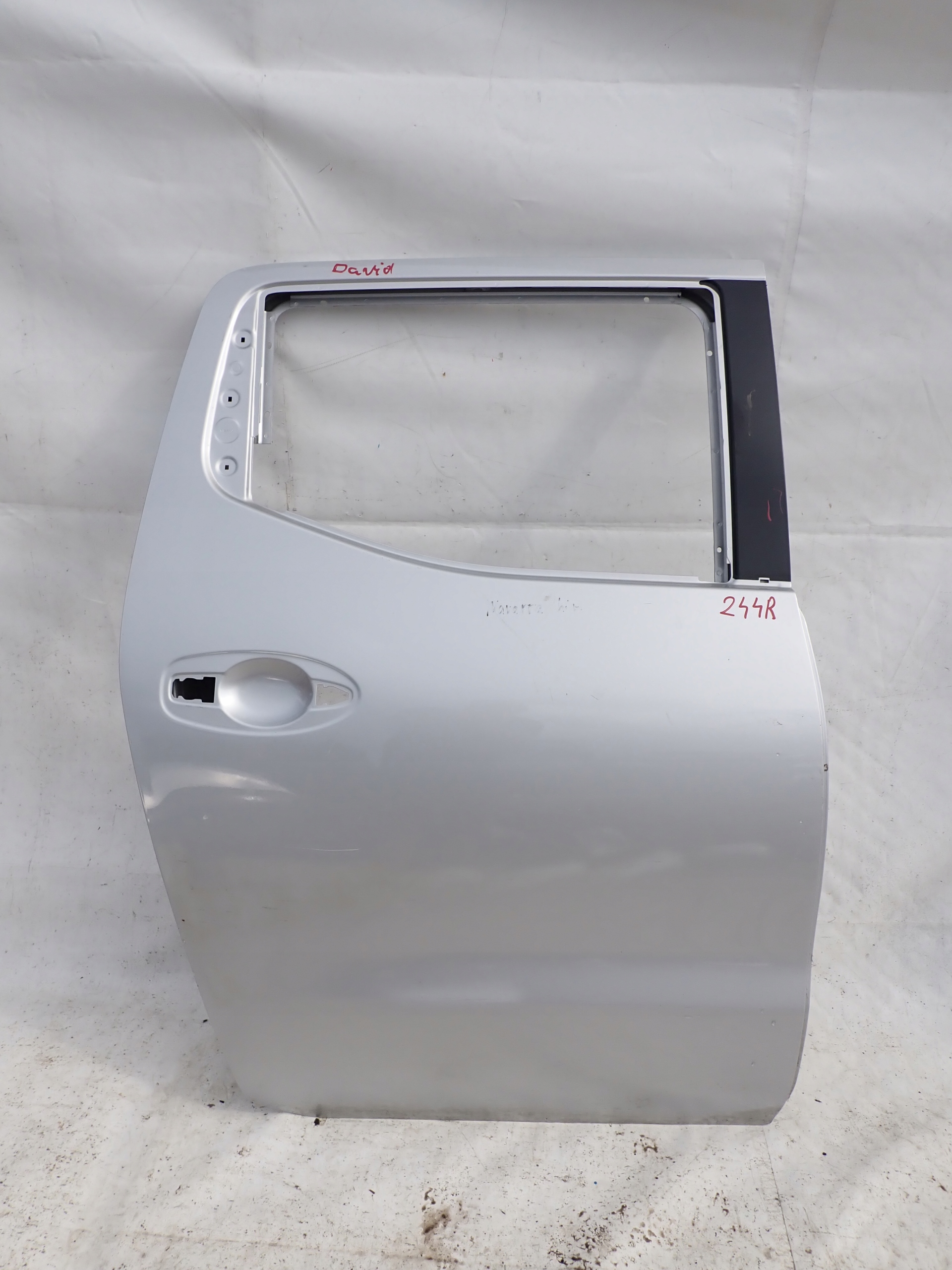 NISSAN NAVARA IV 14- Tür rechts heck hinten