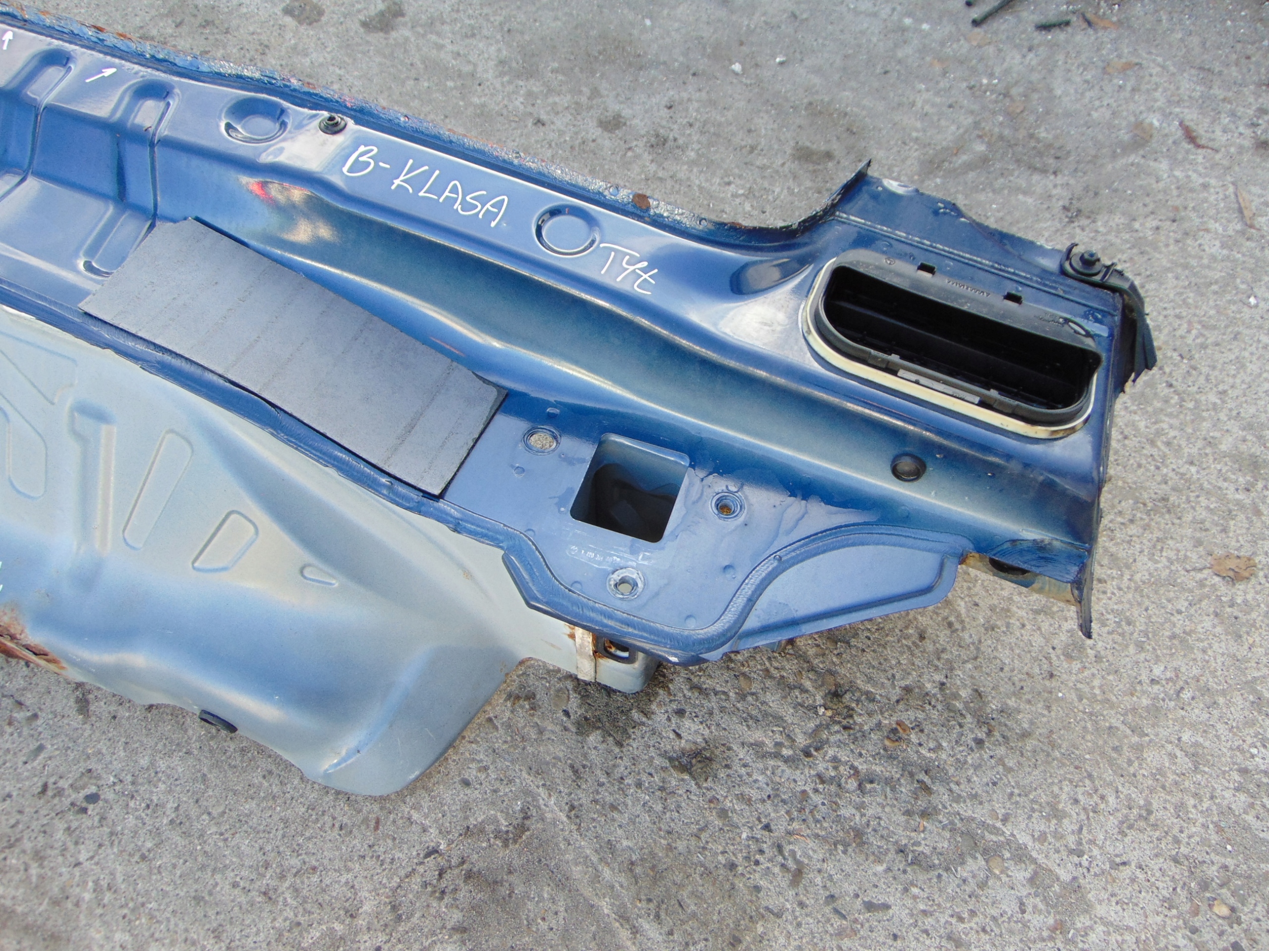 MERCEDES B-KLASA W245 PAS TYŁ TYNY Typ samochodu Samochody osobowe