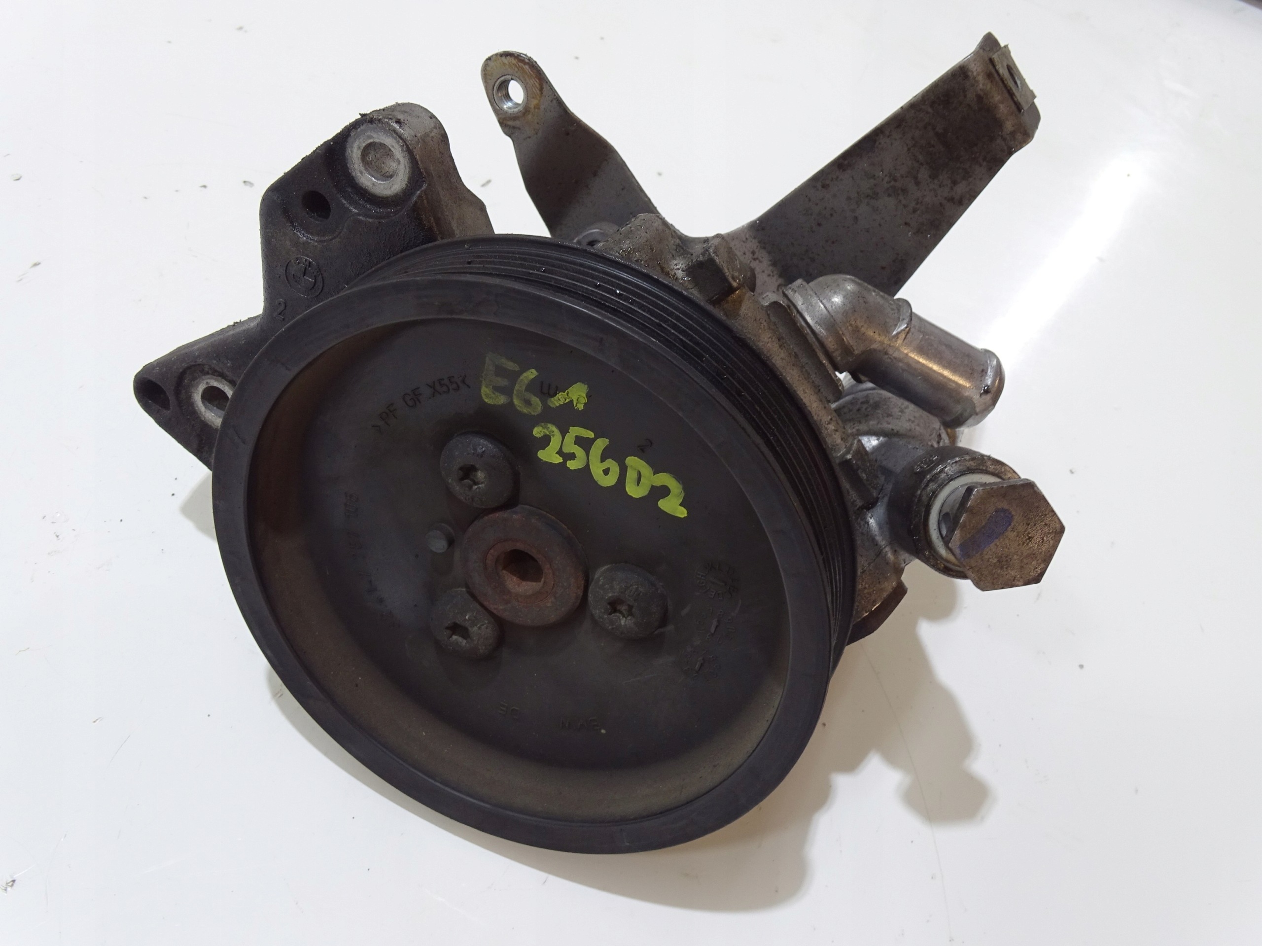 Pompa servosterzo BMW 5 E60 E61 256D2 OE 7697974 (4817750)
