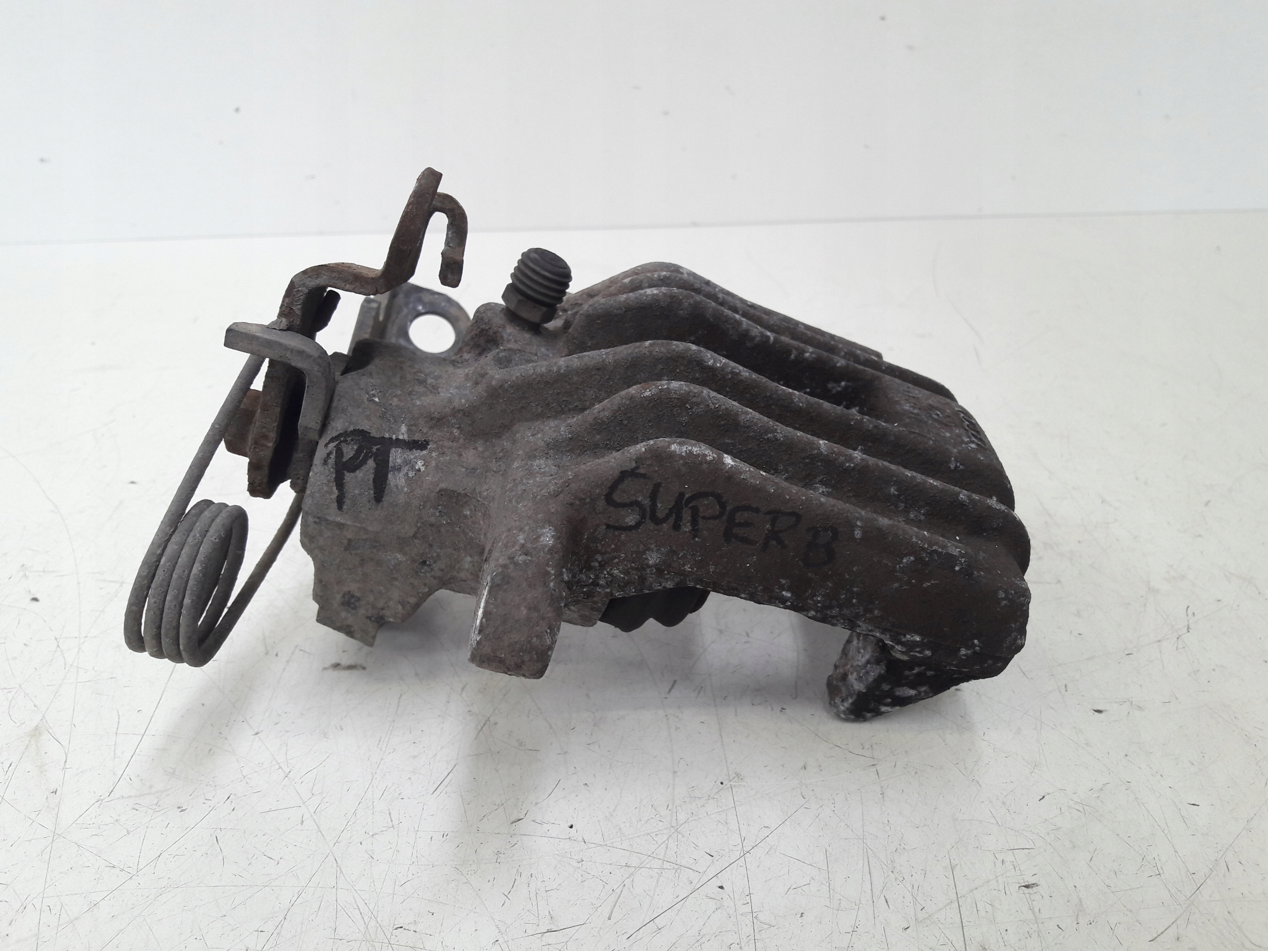 caliper right rear part Skoda Superb