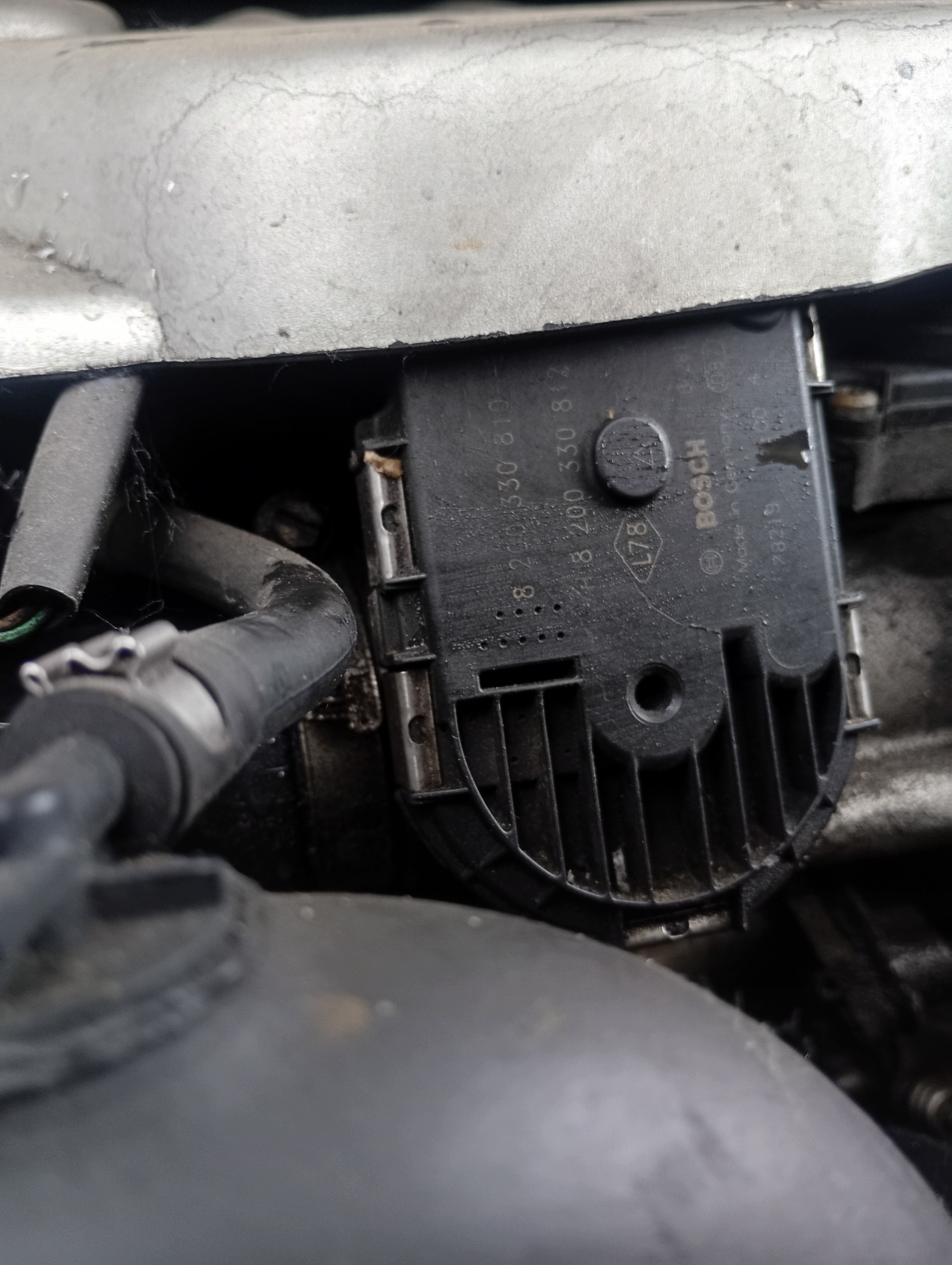 Valvola a farfalla Renault Espace IV 4 06-15 2.0 DCI OE 8200330810