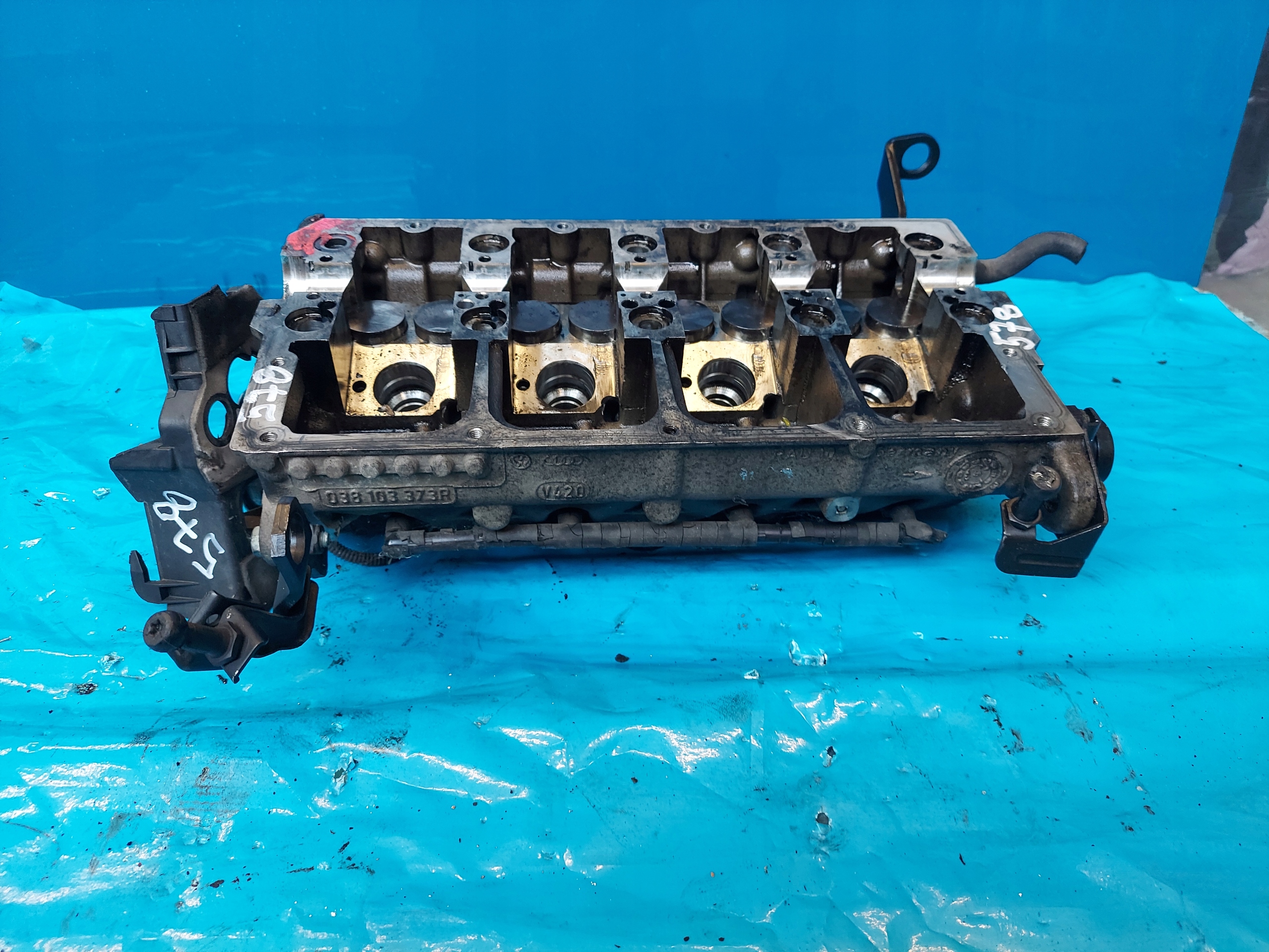 glava PASSAT B5 FL 1.9 TDI 038103373R
