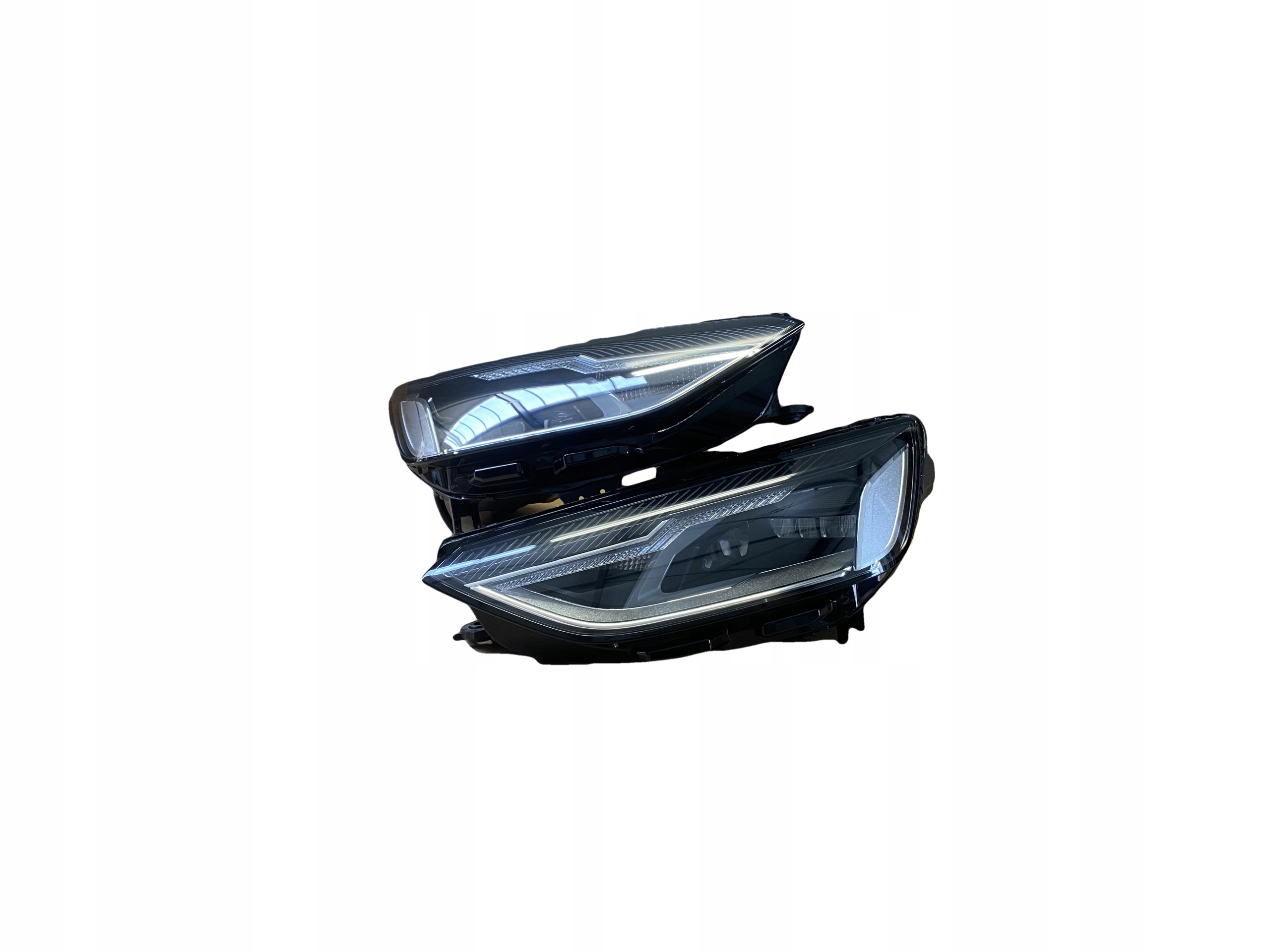 AUDI A4 8W B9 LIFT LAMPY LED 8W0941012A