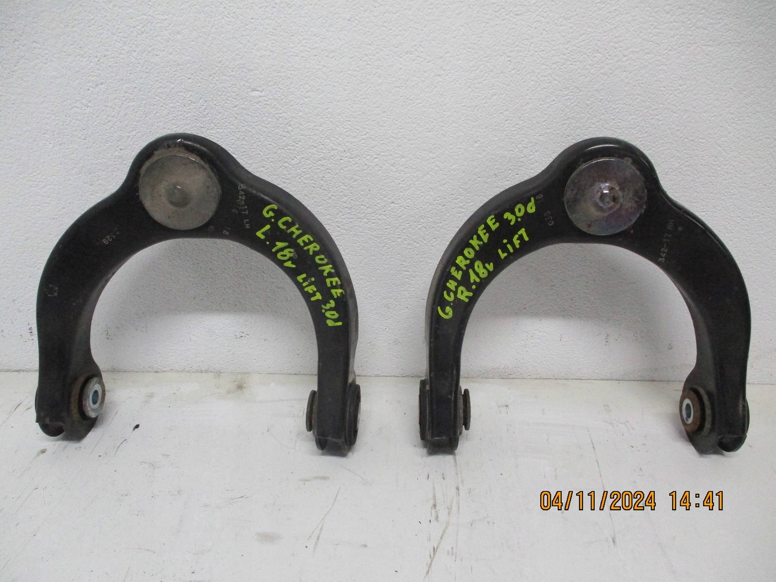 arm JEEP GRAND CHEROKEE front right