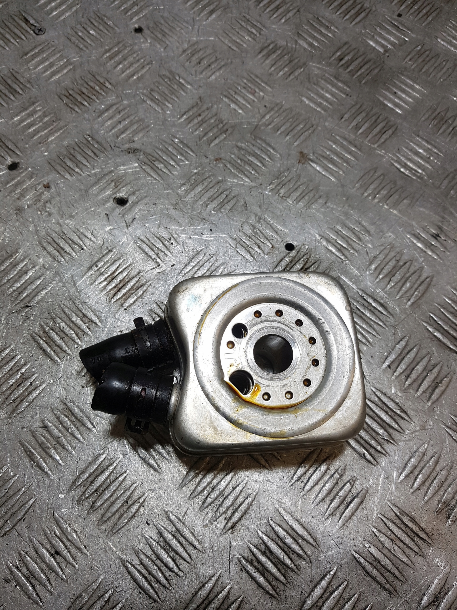 oil cooler AUDI A8 D2 078117021A