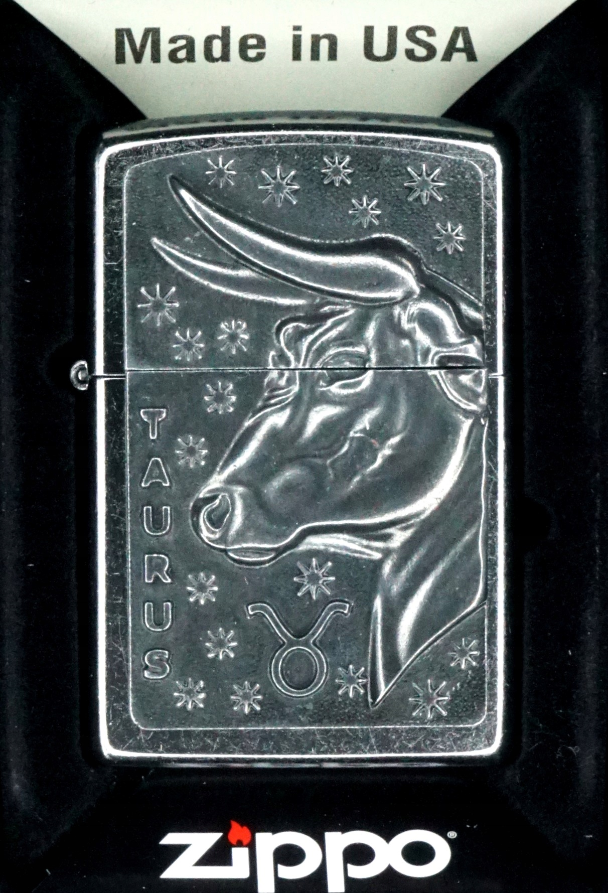 Zapalovač Zippo Zodiac Taurus býk 2006501 Větruodolný benzínový