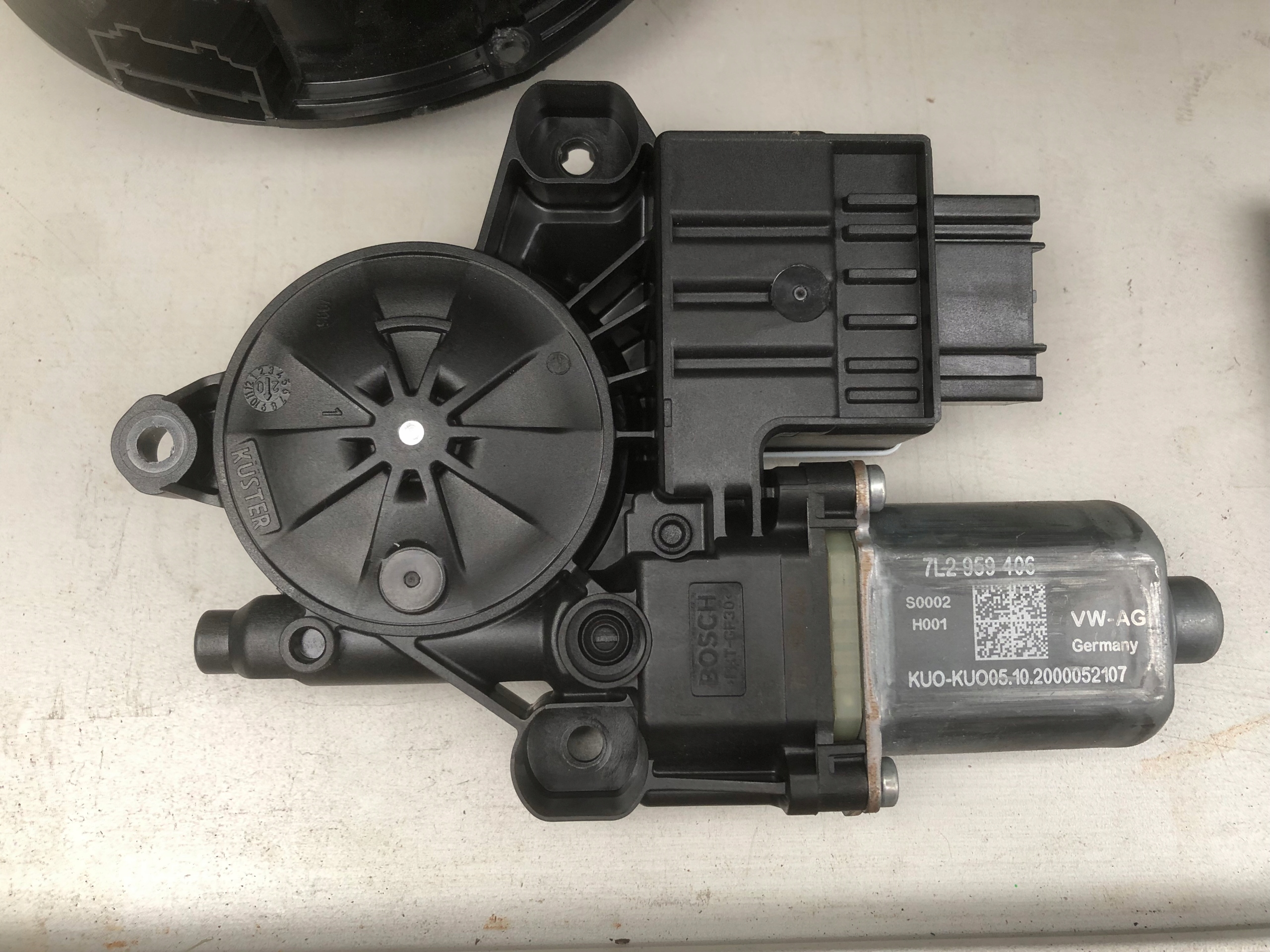 VW T6.1 mini motor windows right front 7L2959406 original
