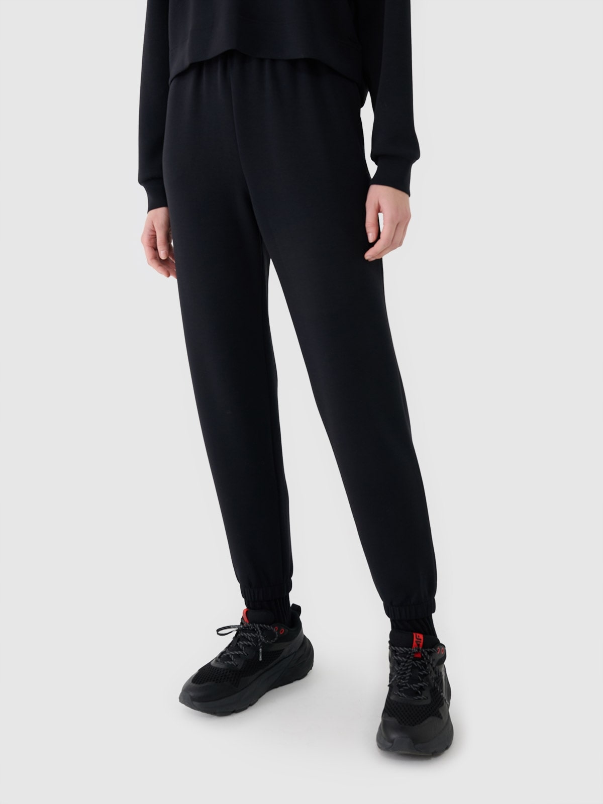 Dámské Tepláky 4F Typu Jogger S Modalem TTROF1010 SS25