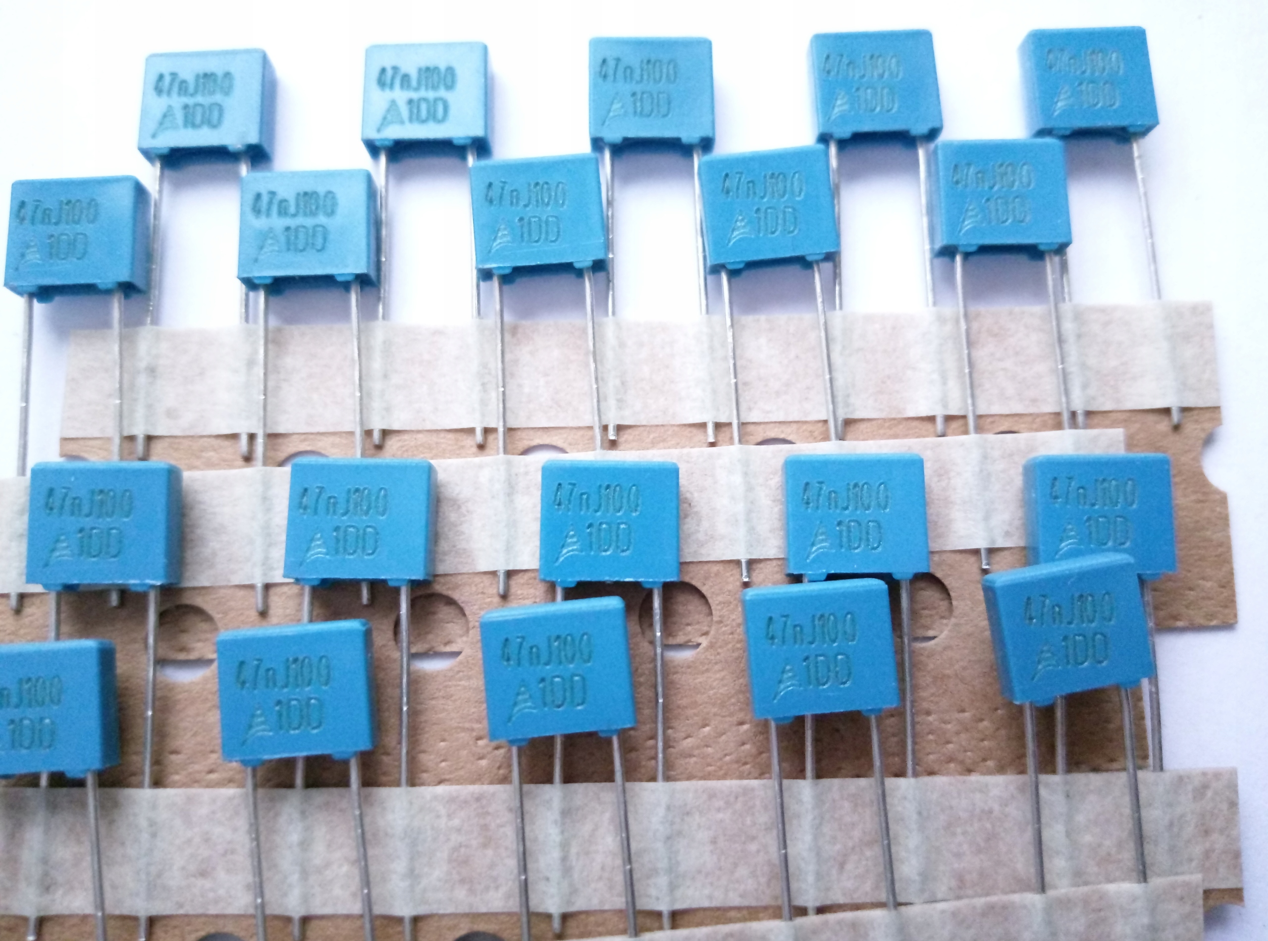 2 мкф mkt 100v. 2uf 250v. 5 нф. 100нф конденсатор мкт. конденсатор iec384-14 ii.