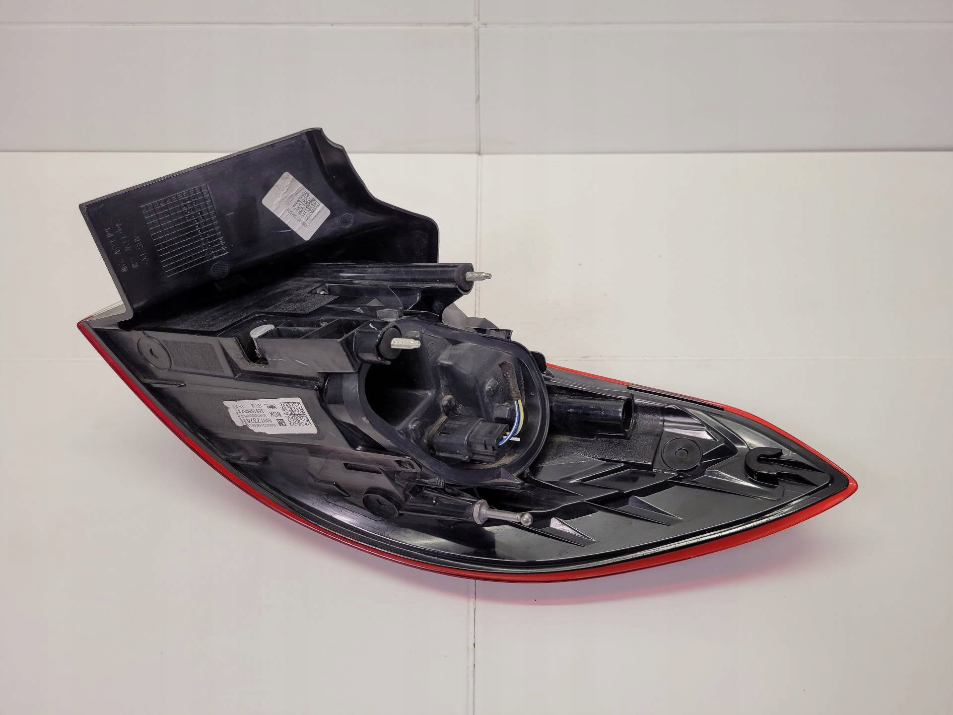 light rear left side Opel Astra K 2016 39077374