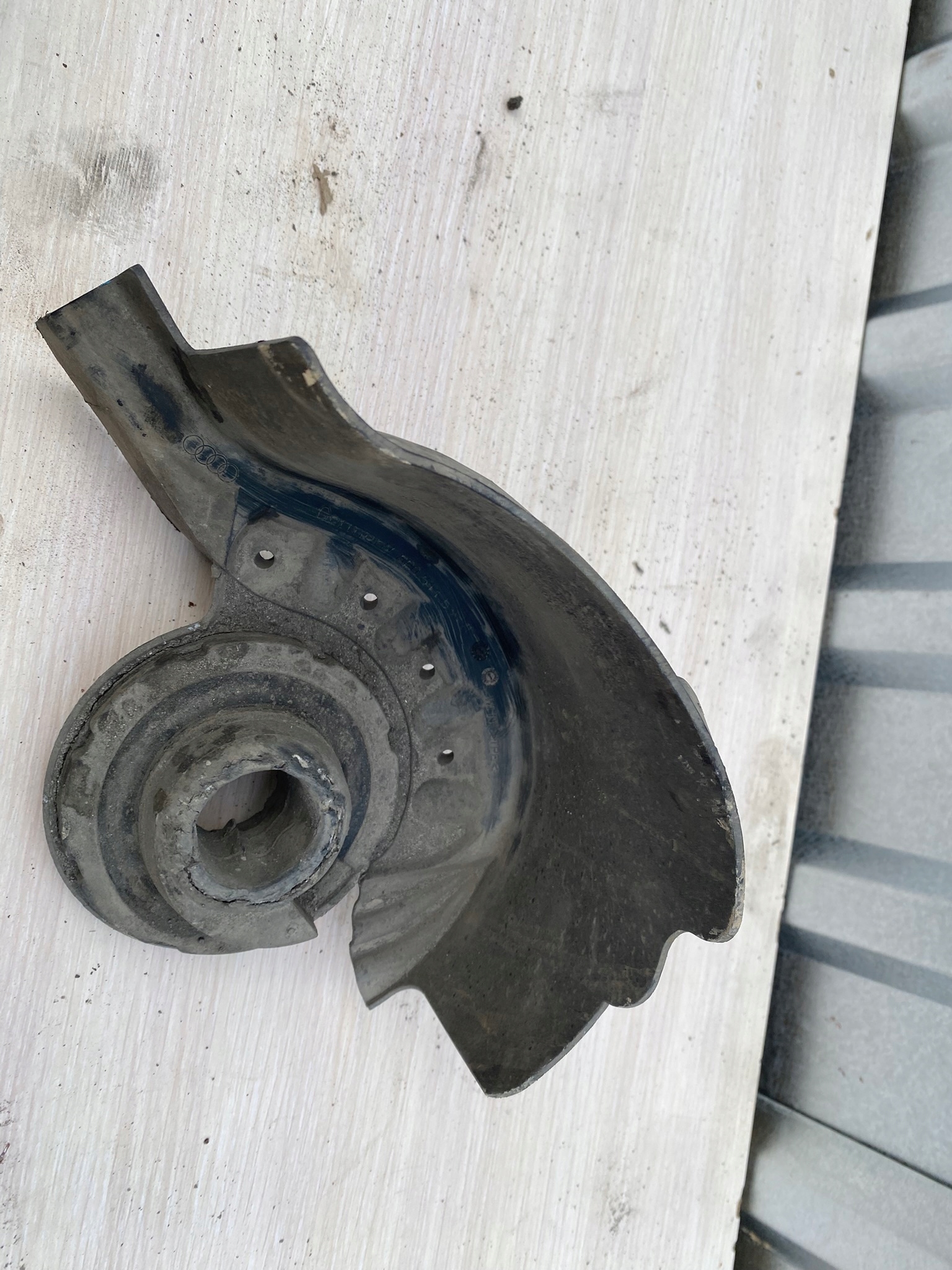 cover springs left Audi 8R0511539B