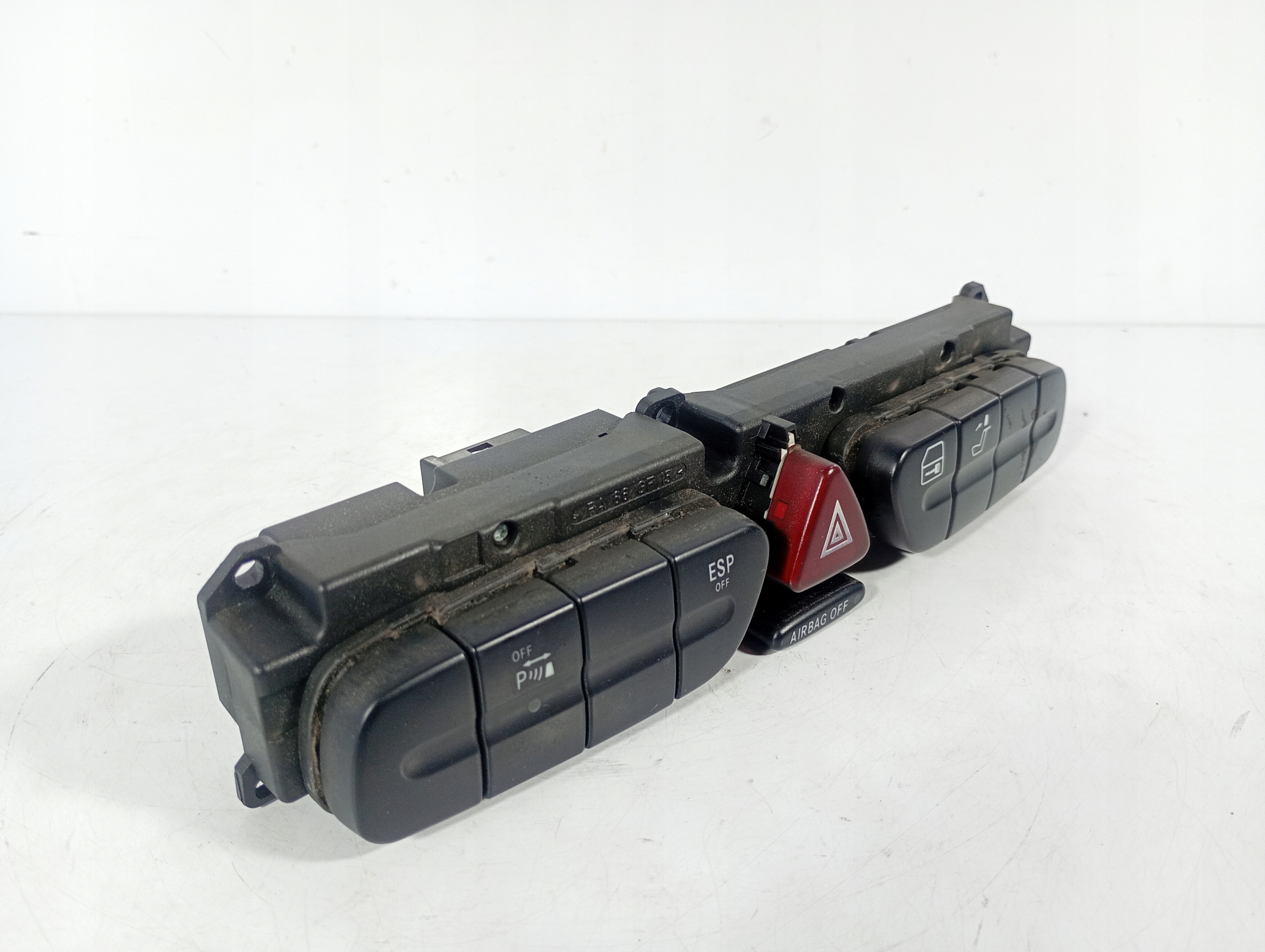 Mercedes W203 S203 99-07 switch switch PANEL PRZYCISKOW 2038214758