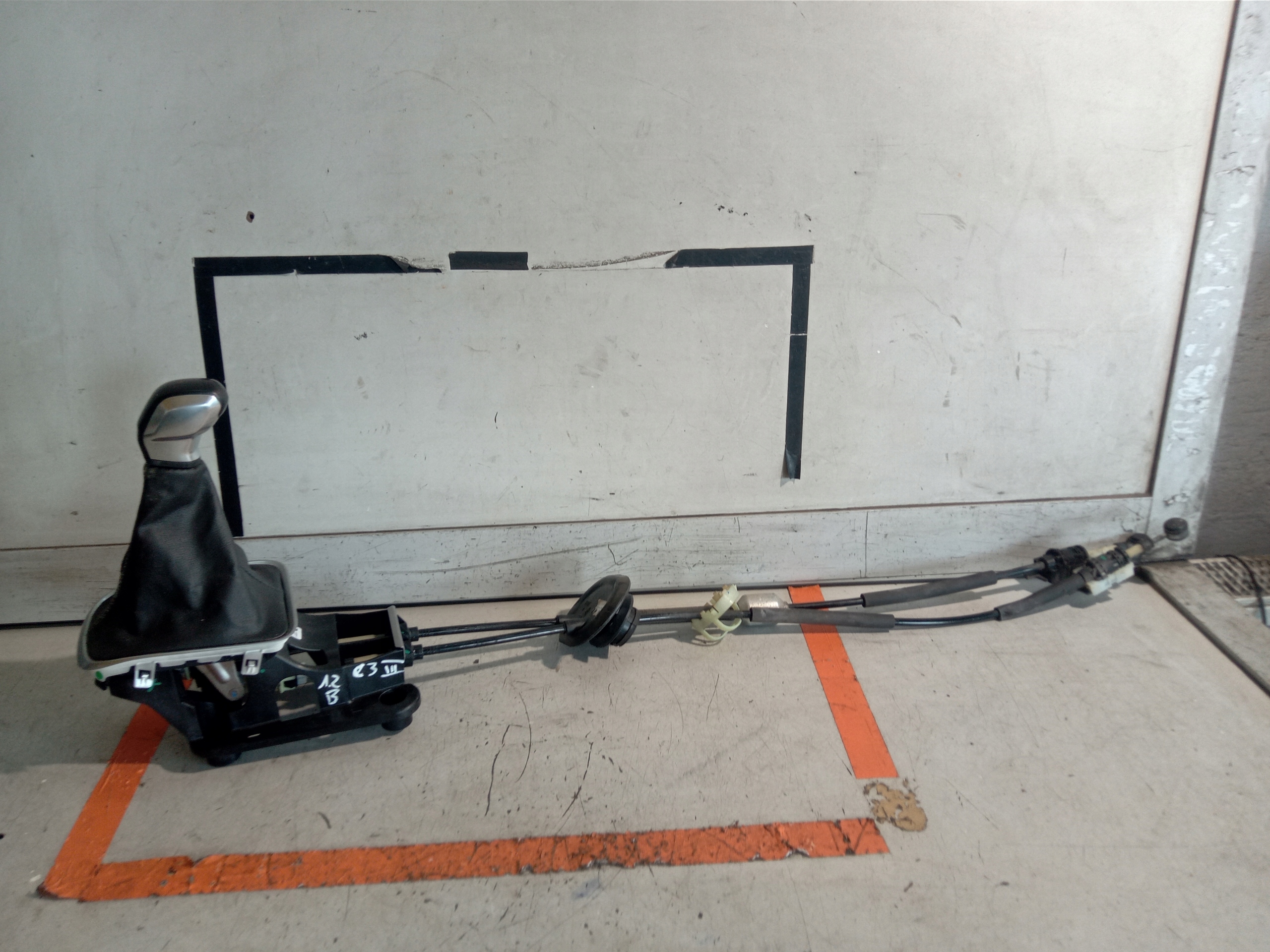 9808161480 - CITROEN C3 III ручка рычага рычага 1.2