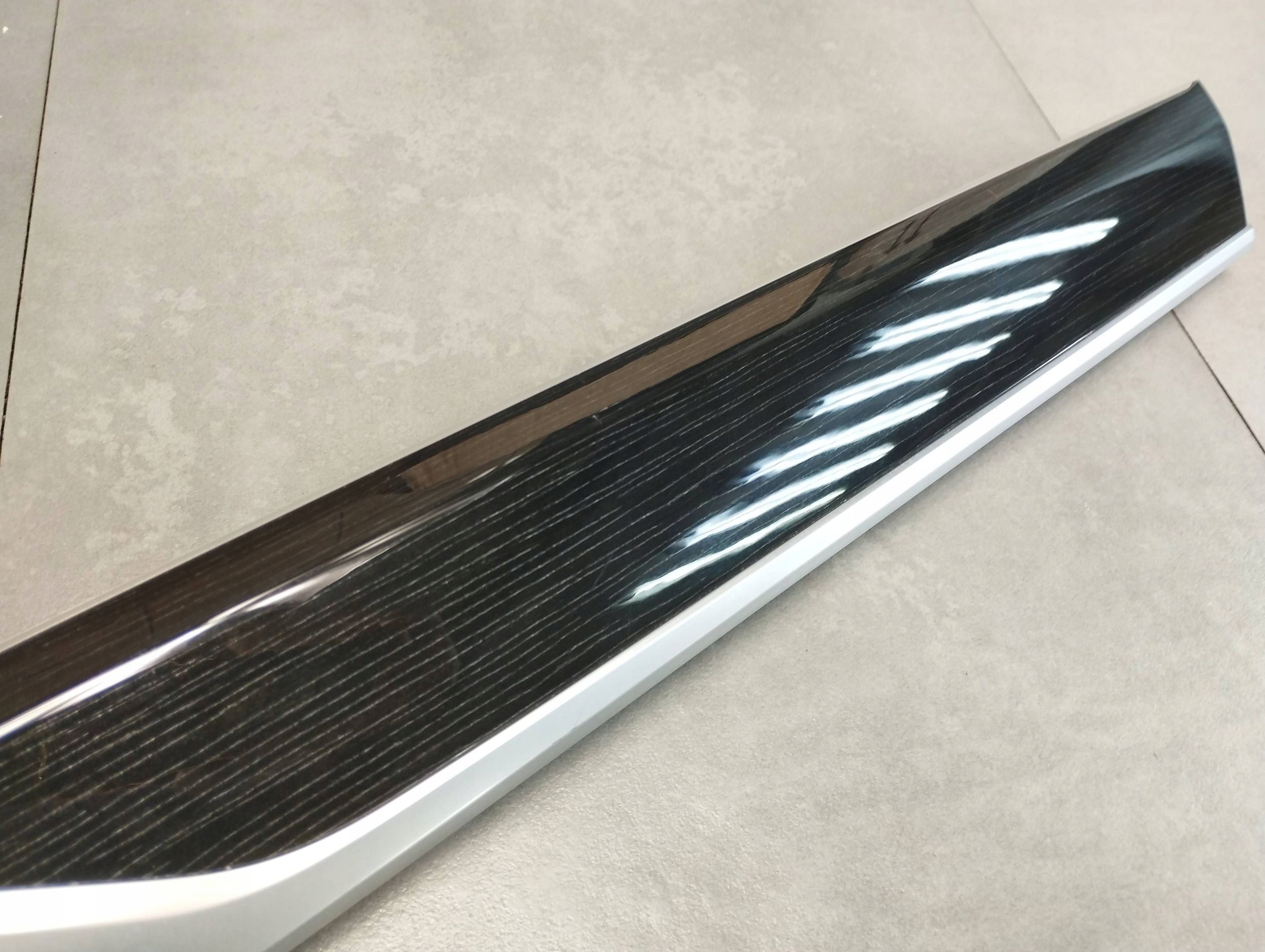 BMW 7 G11 moulding DEKOR door right front 7851832