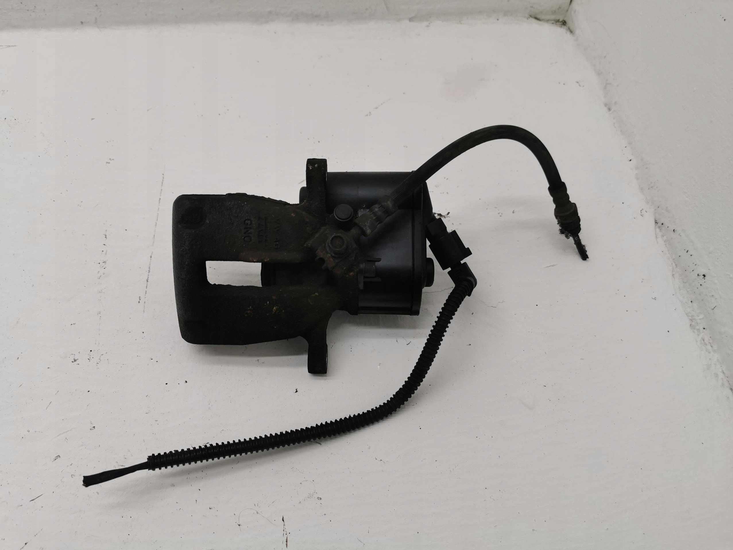 caliper brake right rear part VW TIGUAN and 32332267D