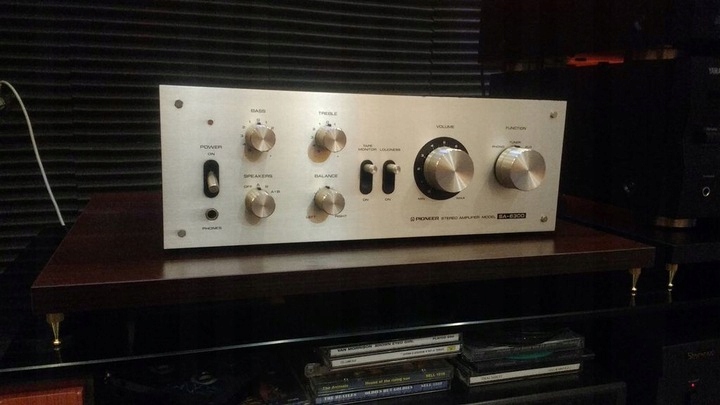 PODSTAWA platforma POD WZMACNIACZ GRAMOFON CZARNA EAN (GTIN) 5905317143448