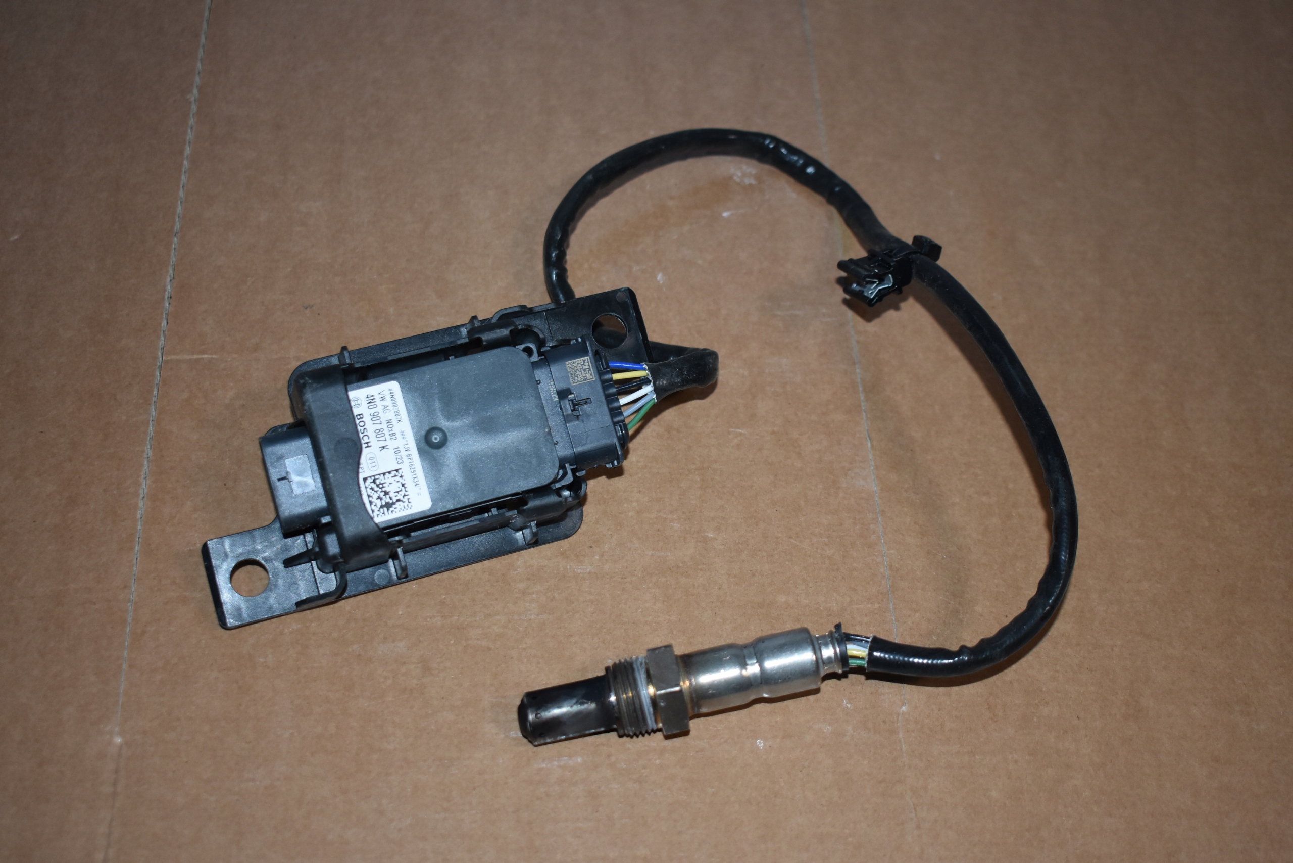 IDEALNY Sensor NOX AUDI A6 A7 A8 Q7 Q8 1