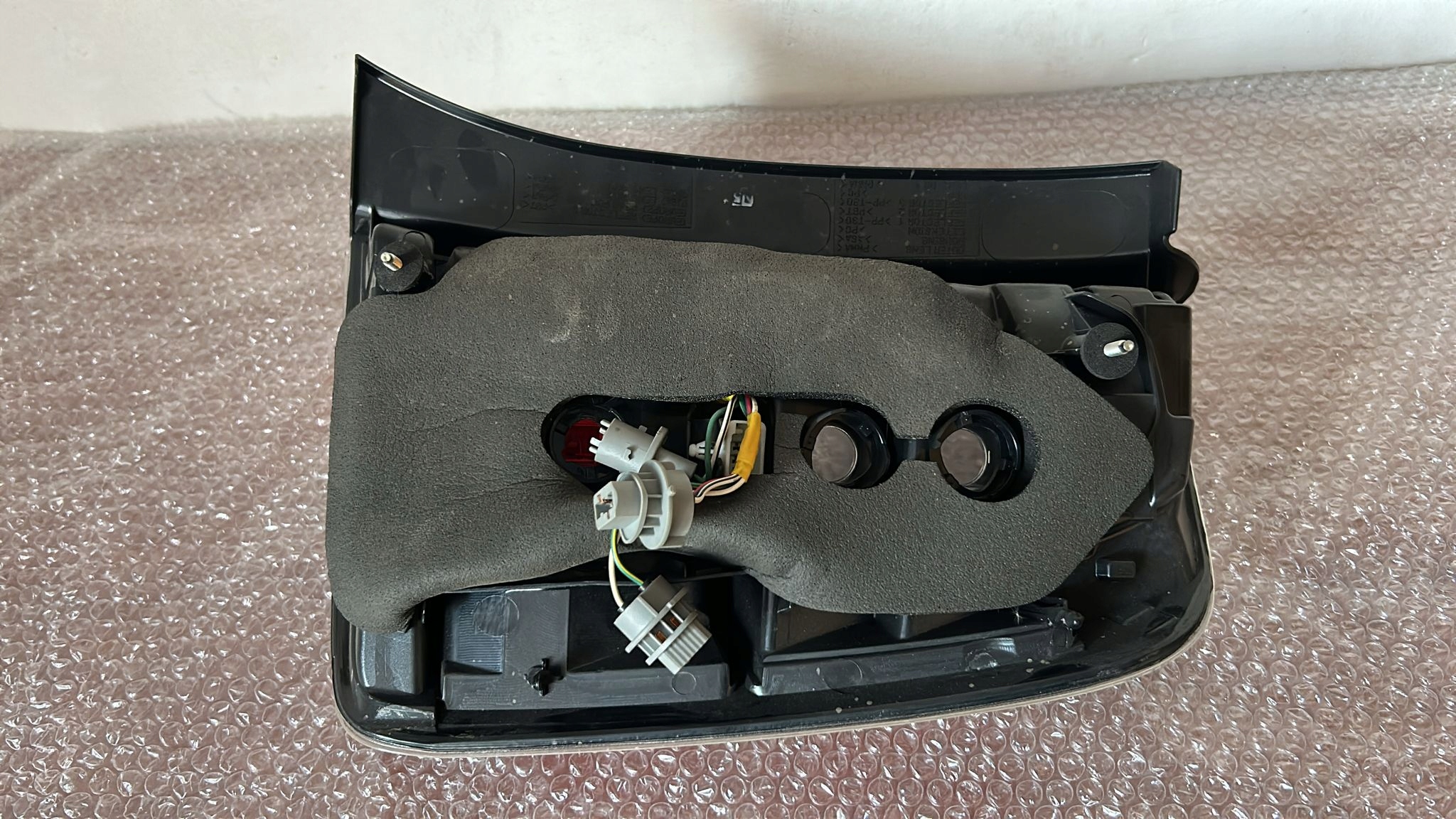 фонарь левый задний TOYOTA PRIUS II 05-09