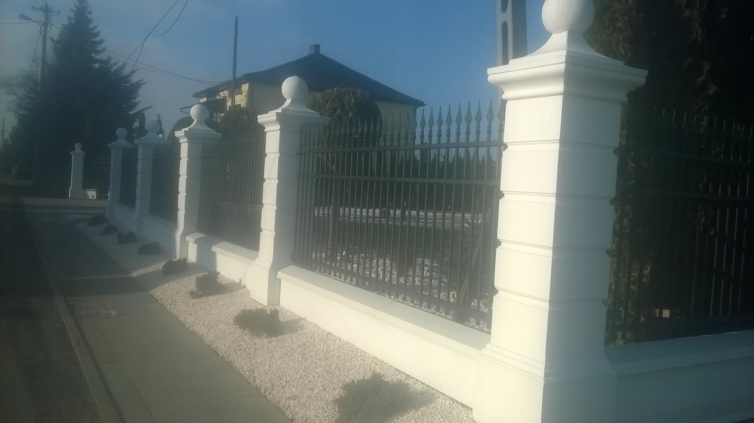 OGRODZENIA DWORKOWE ,SŁUPKI,STYLOWE ,BETONOWE