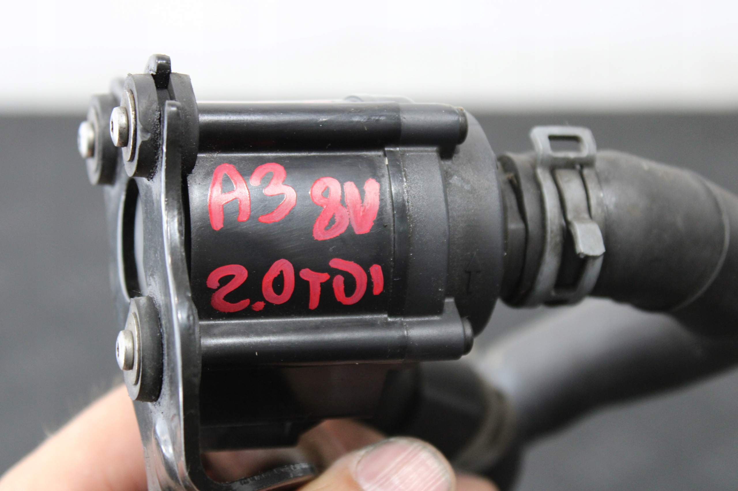 pumpa vode AUDI A3 8V 8V0 5G0121599Q