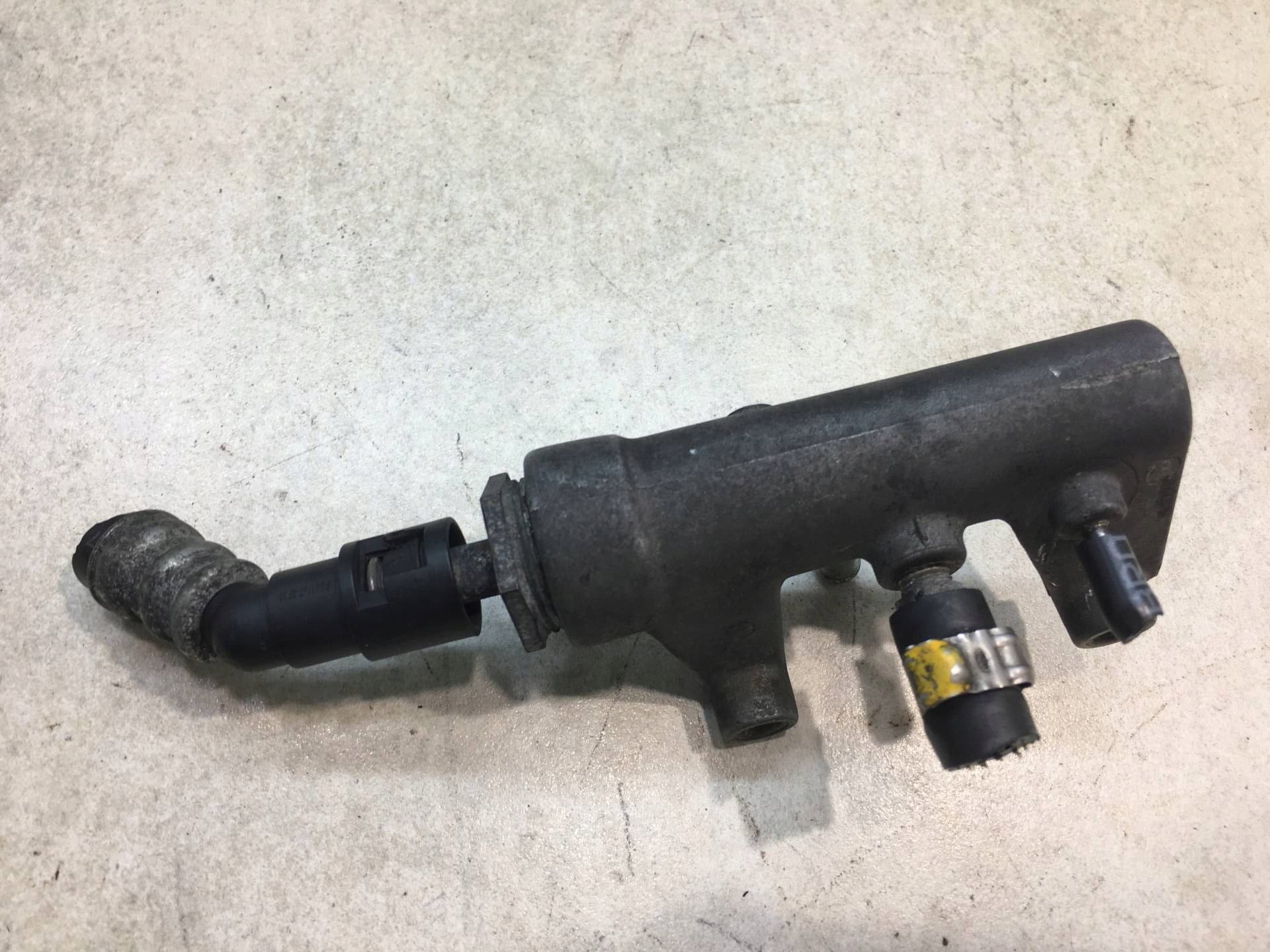 ROZDZIELACZ Carburant VECTRA C 1.9 CDTI 55193043