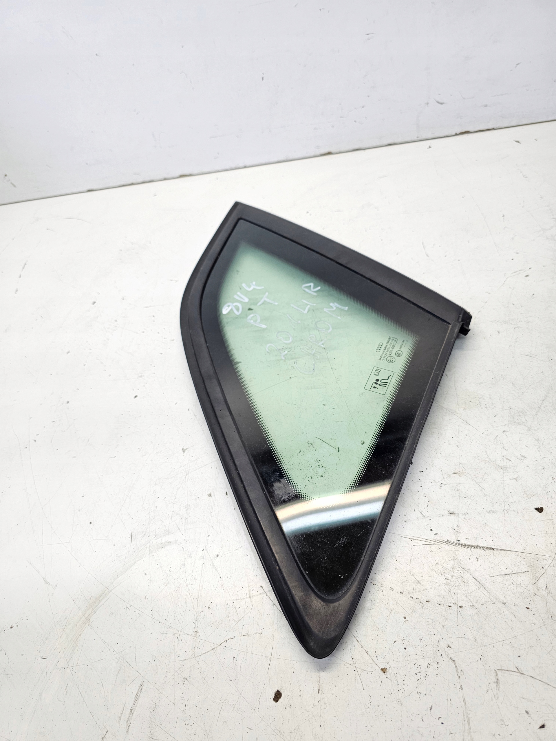 window bodywork right rear part AUDI A3 8V4 2014 R below LISTWE chrome