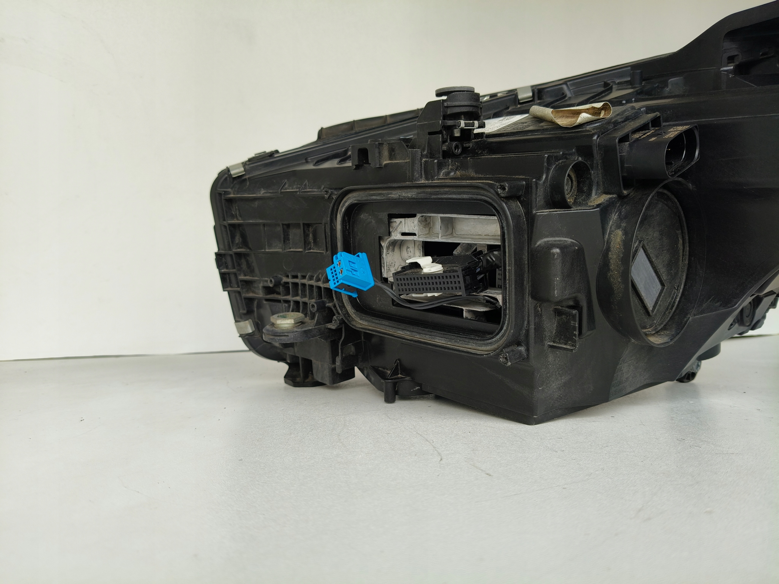 light right REFLEKTOR MERCEDES C-KLASA W206 21- FULL LED DIGITAL LIGHT