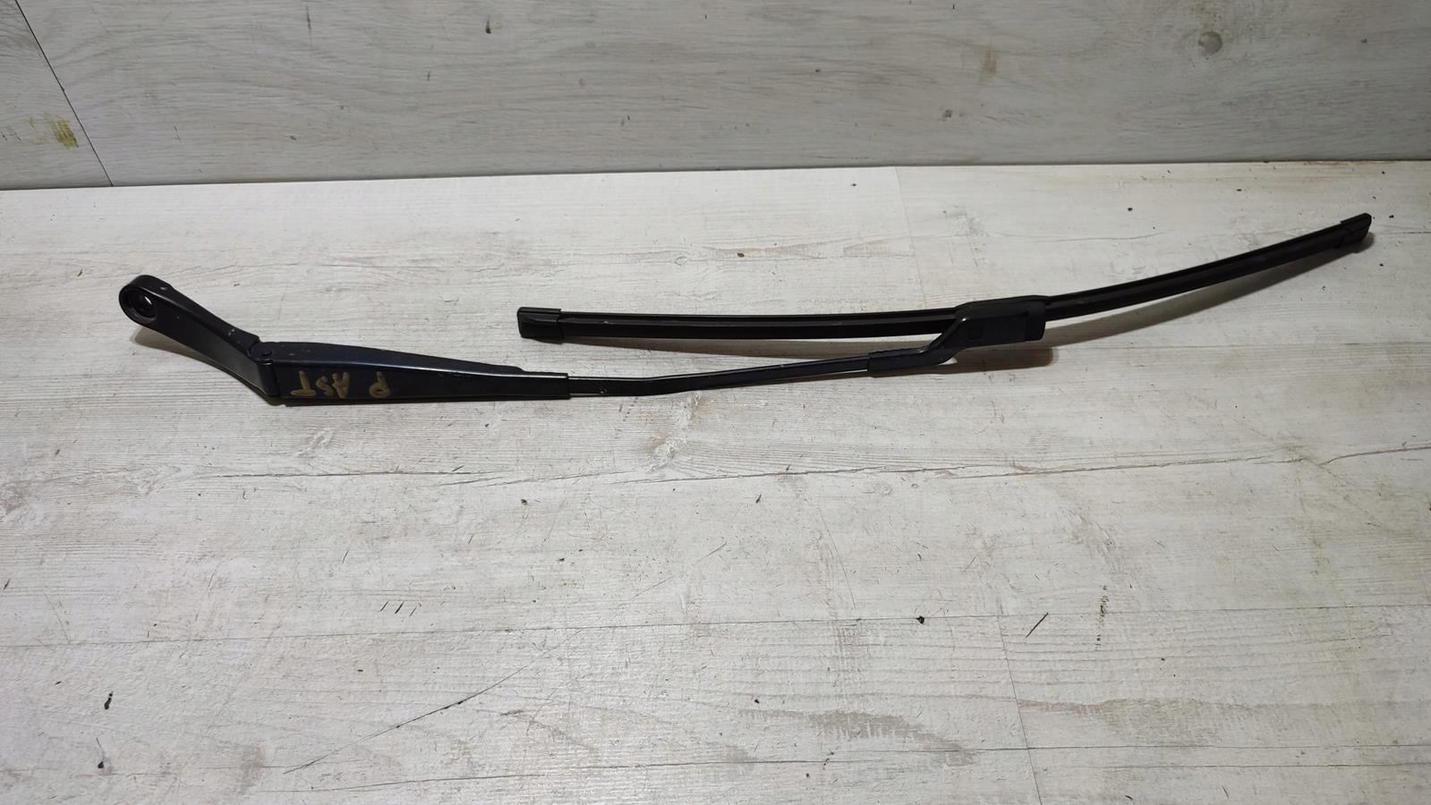 wiper arm right 1.4 Opel Astra K