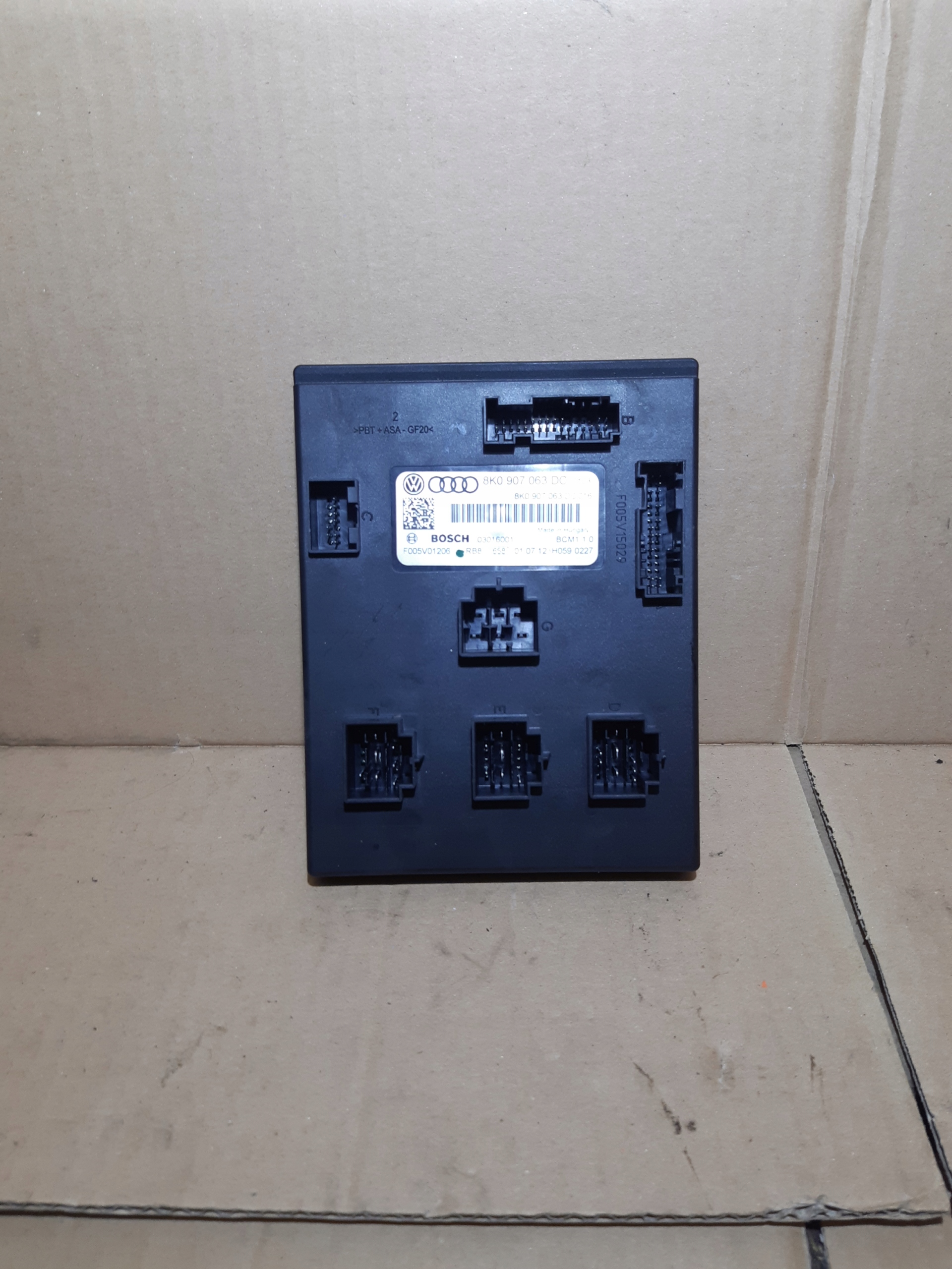 AUDI A4 B8 LIFT modul Bedienteil KOMFORTU 8K0907063DC
