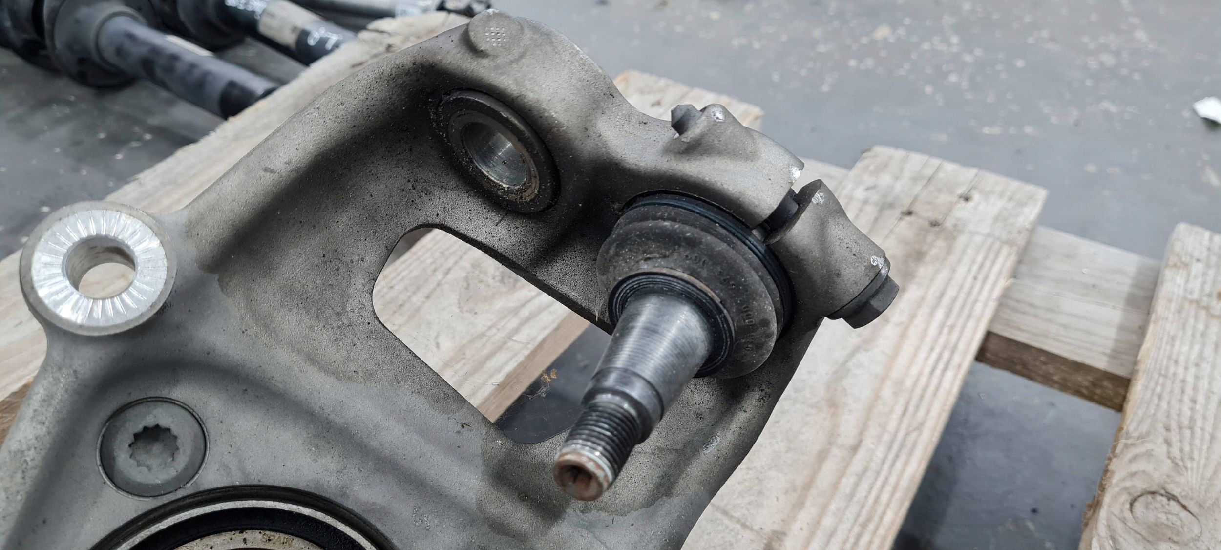 A5 8W S5 swing right right front 8W0407254F 8W0407560 A4 B9 8W